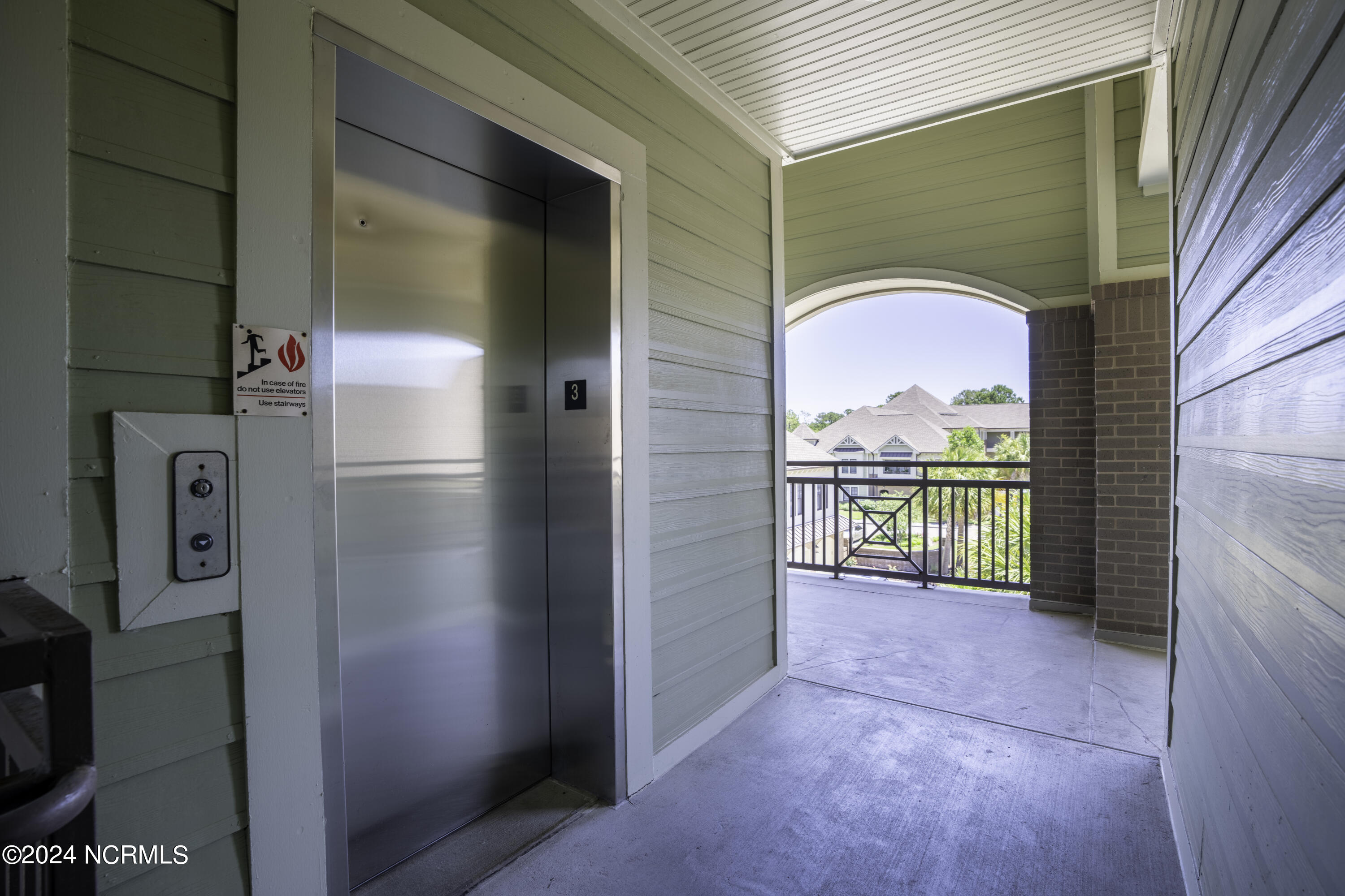 554 Grande Manor Court, 303