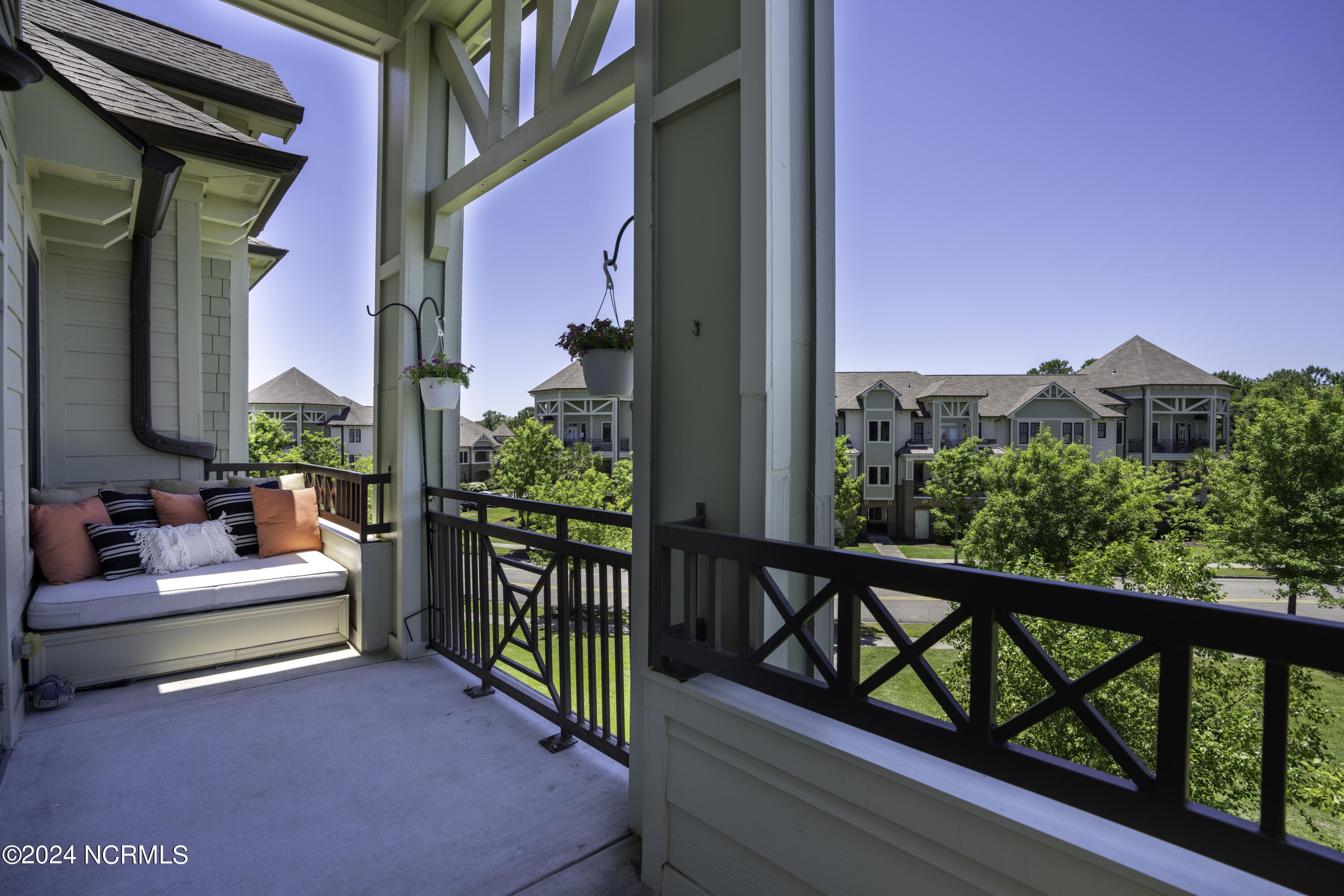 554 Grande Manor Court, 303