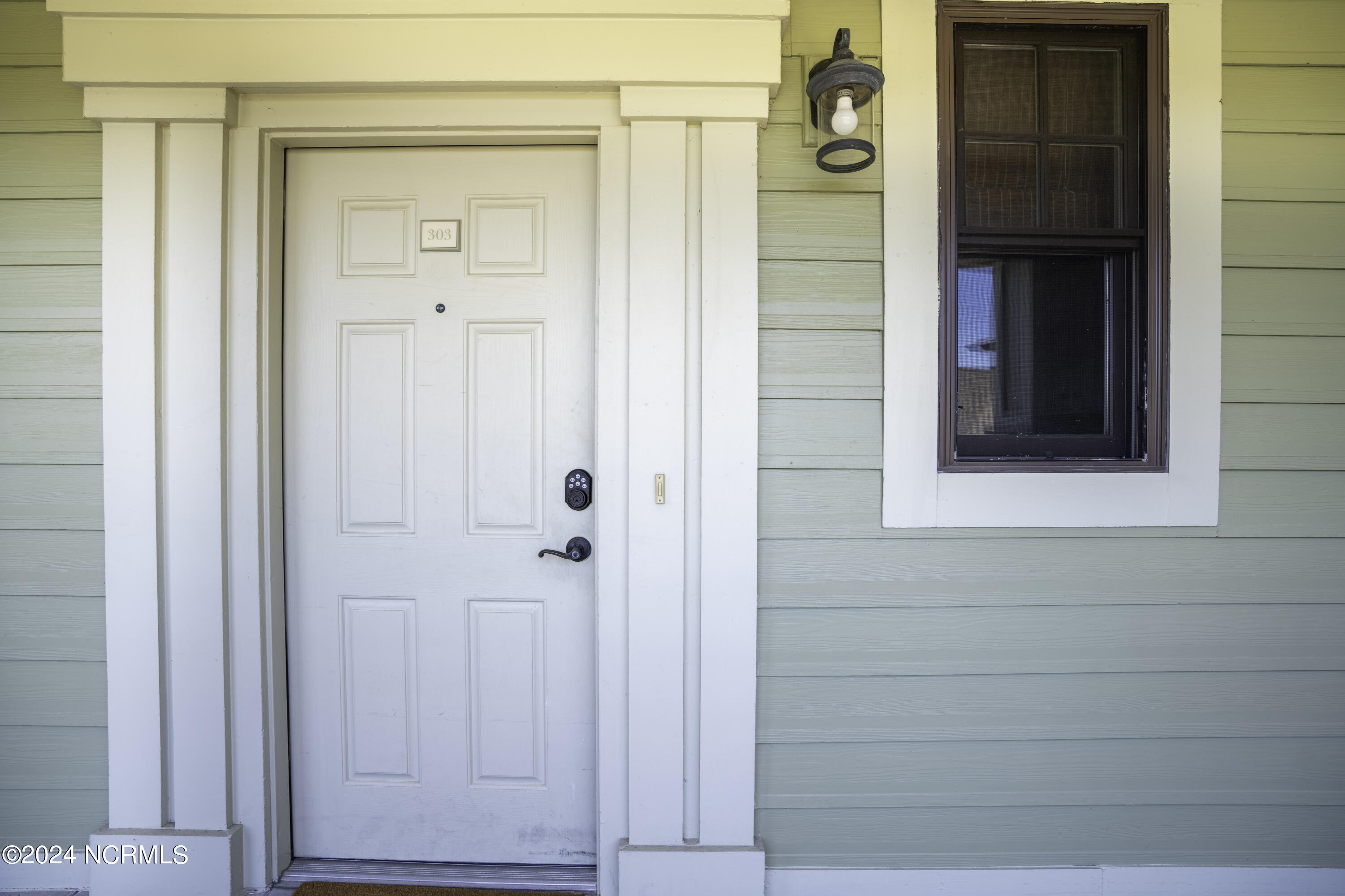 554 Grande Manor Court, 303