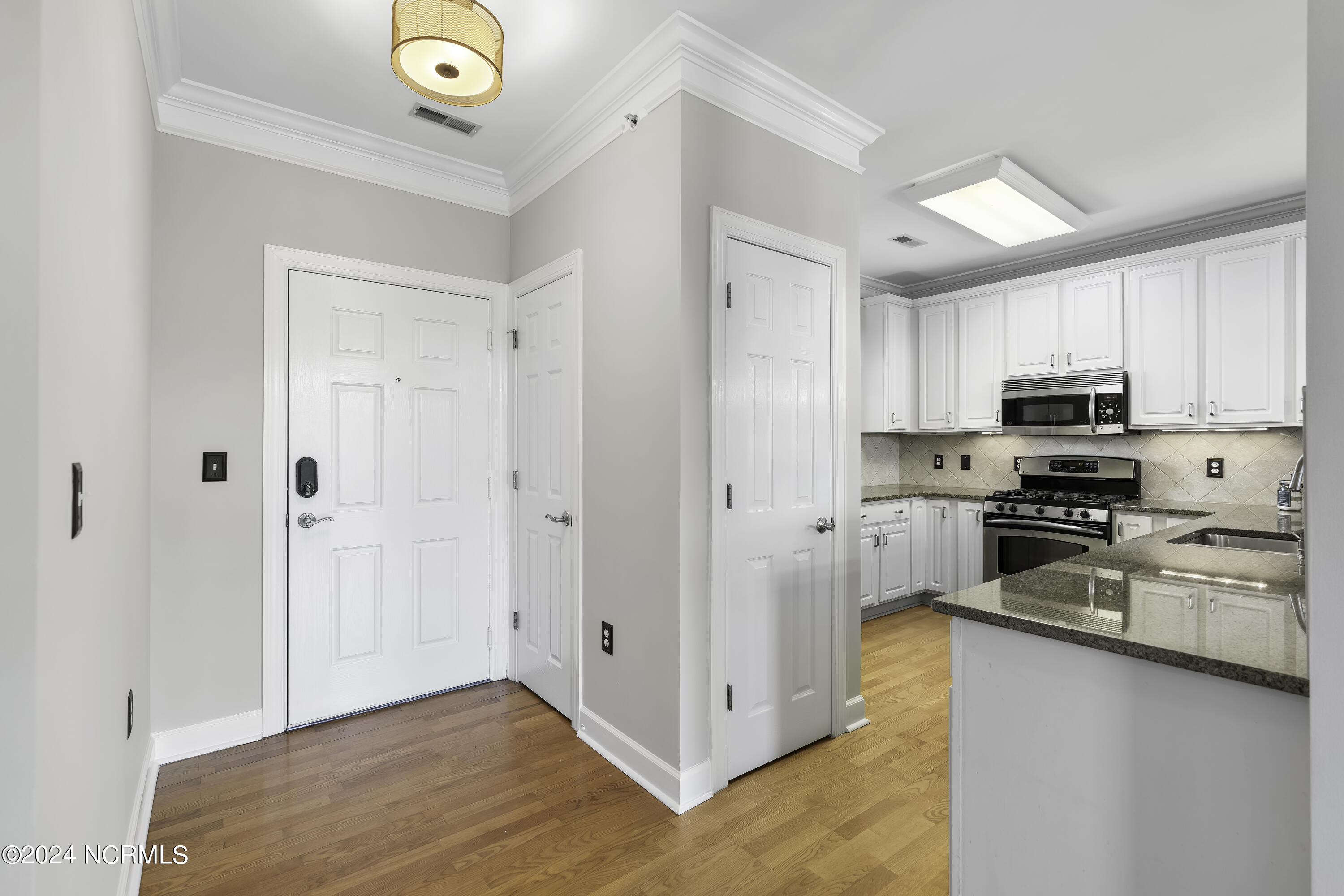 554 Grande Manor Court, 303