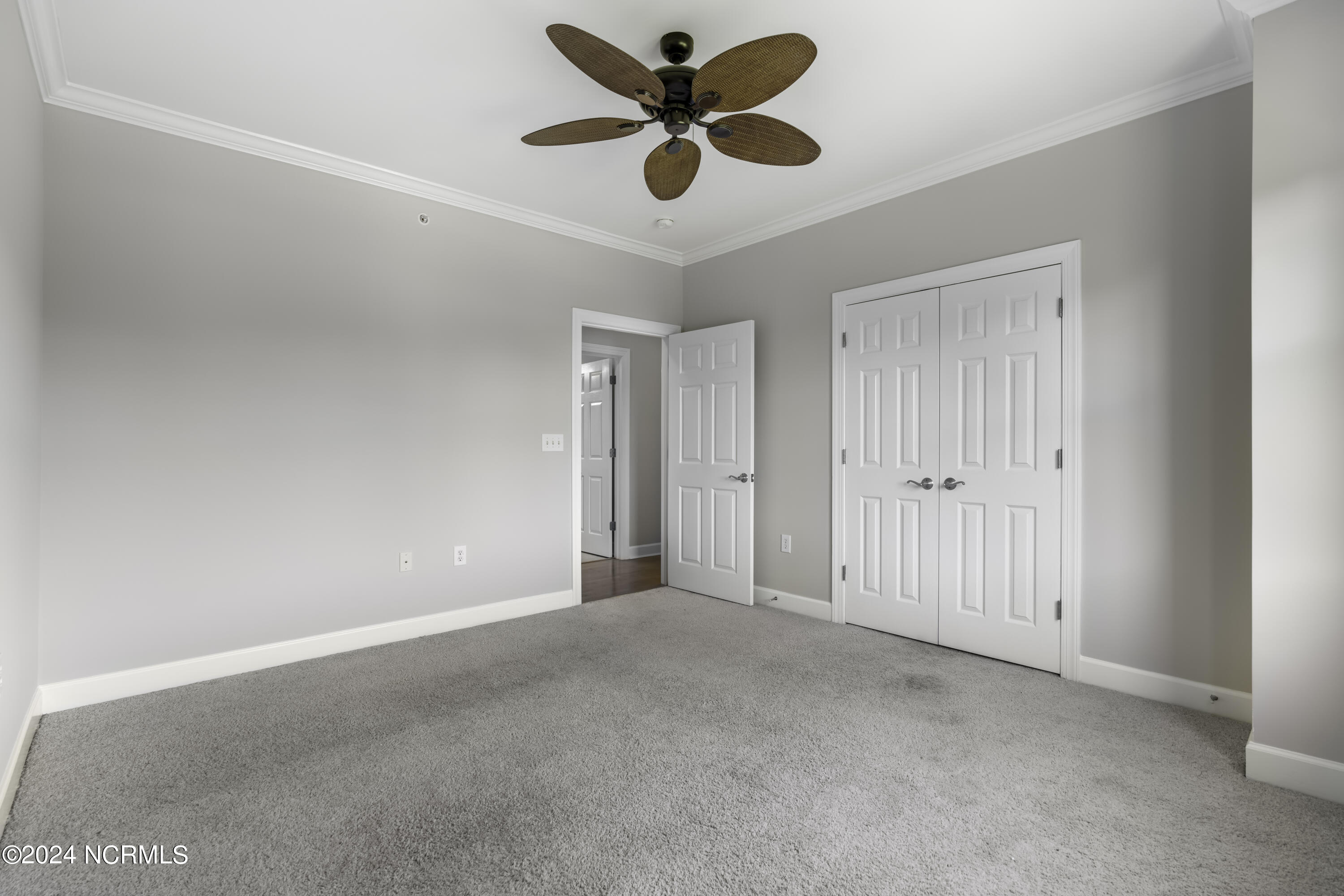 554 Grande Manor Court, 303