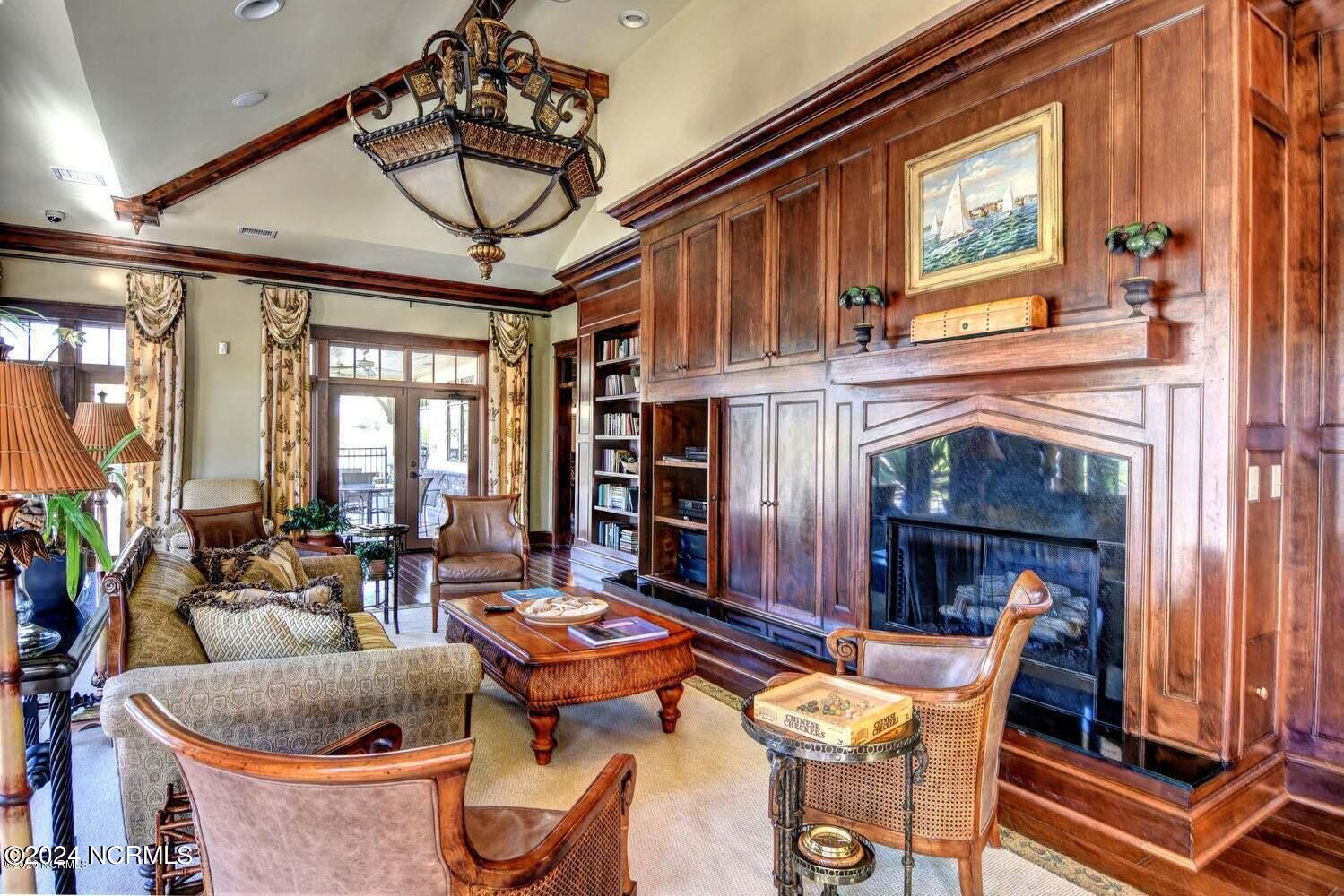 554 Grande Manor Court, 303