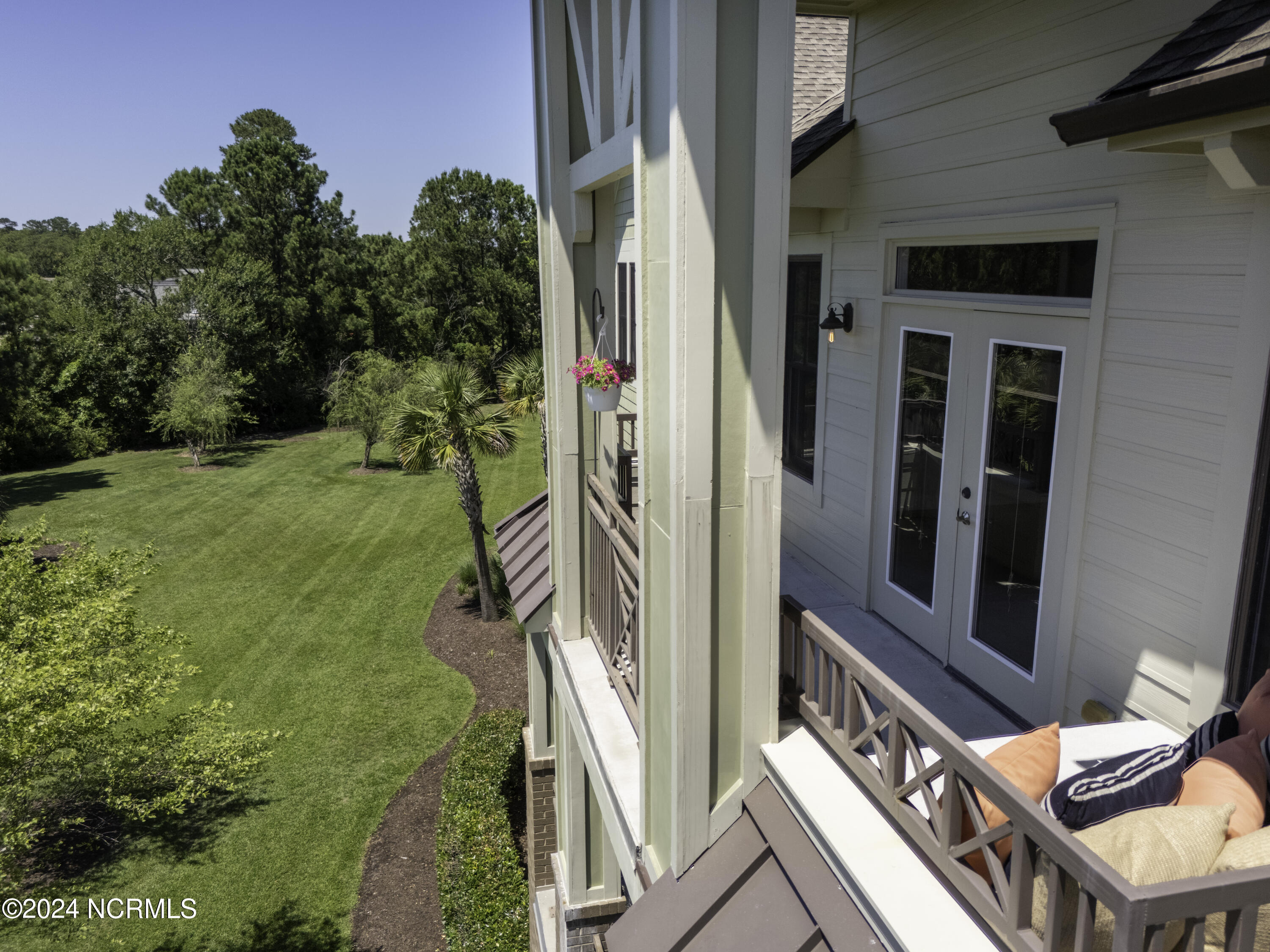 554 Grande Manor Court, 303