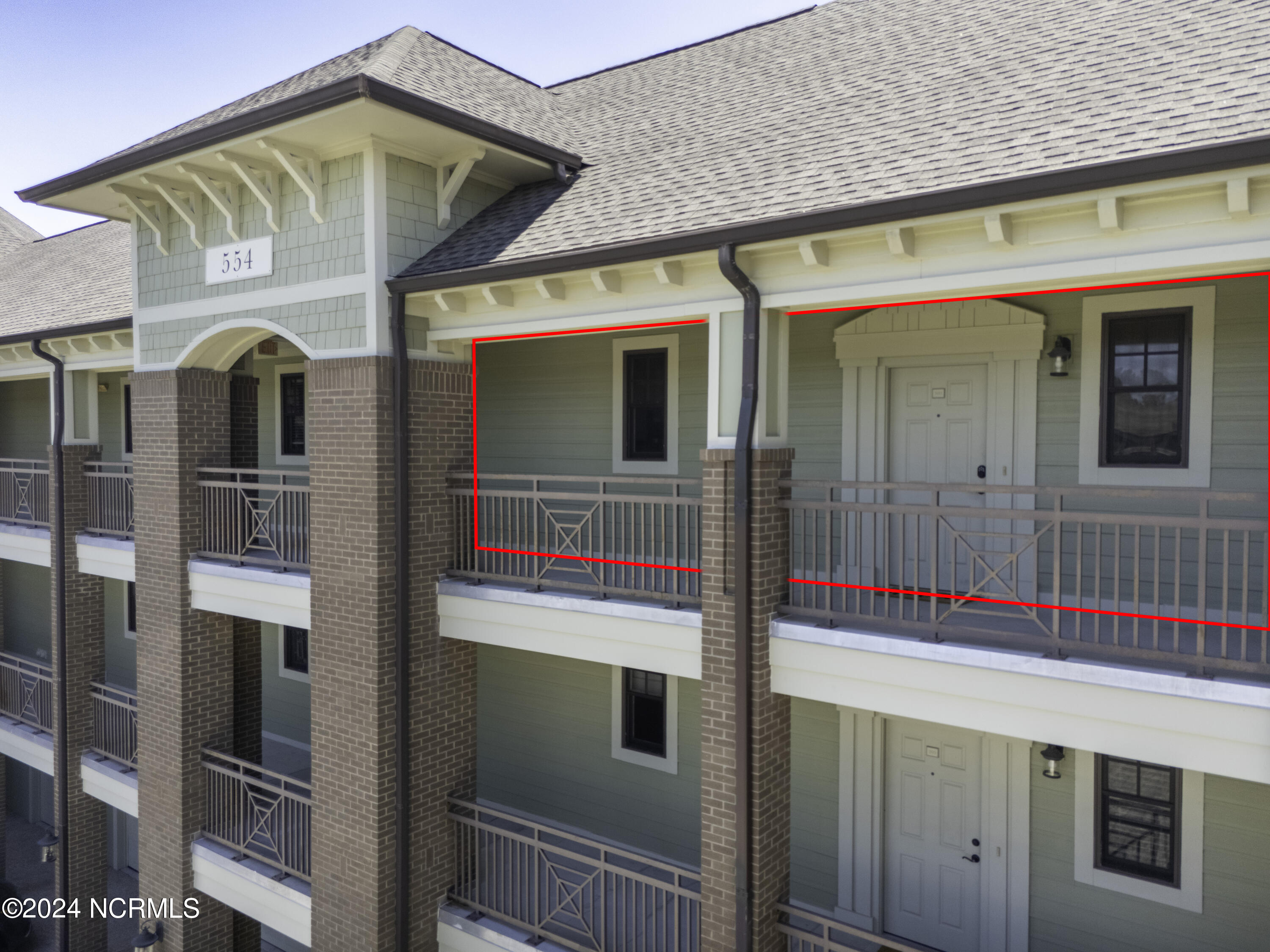 554 Grande Manor Court, 303