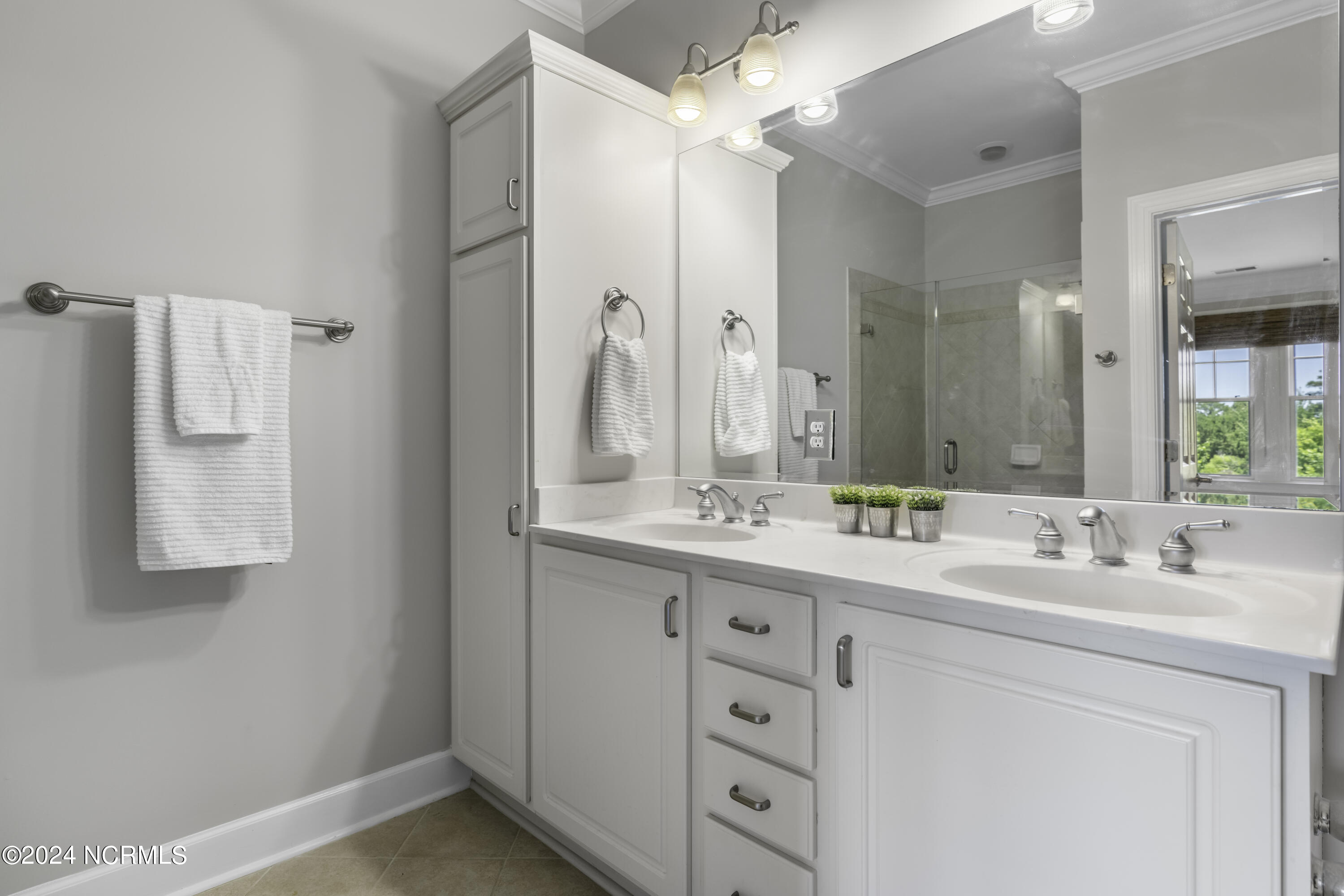 554 Grande Manor Court, 303