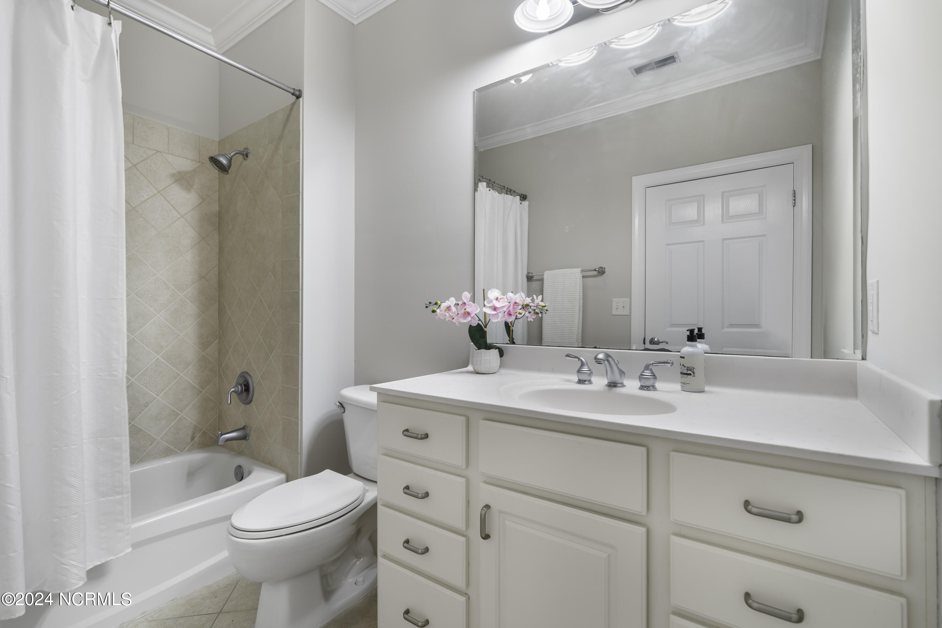 554 Grande Manor Court, 303