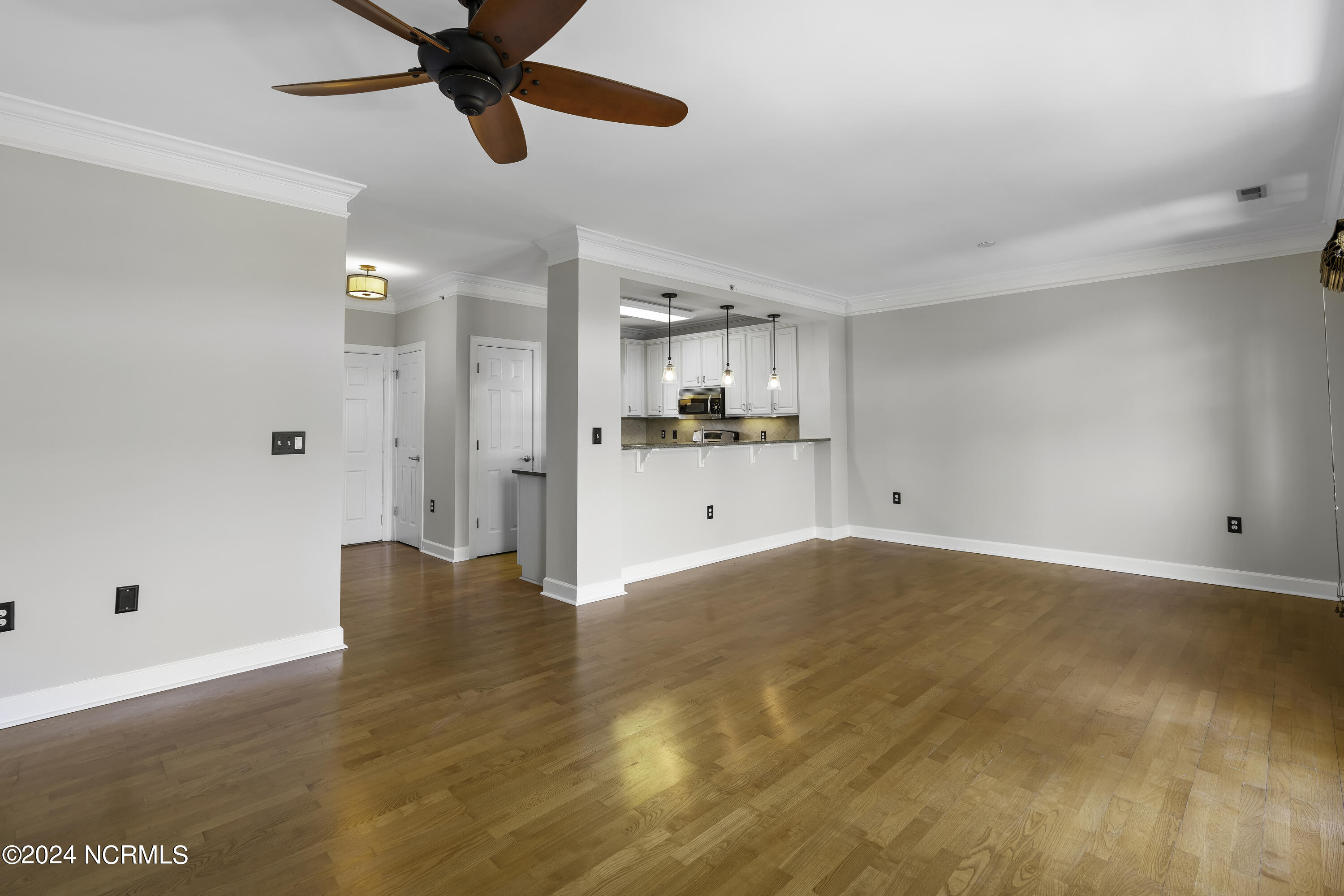 554 Grande Manor Court, 303