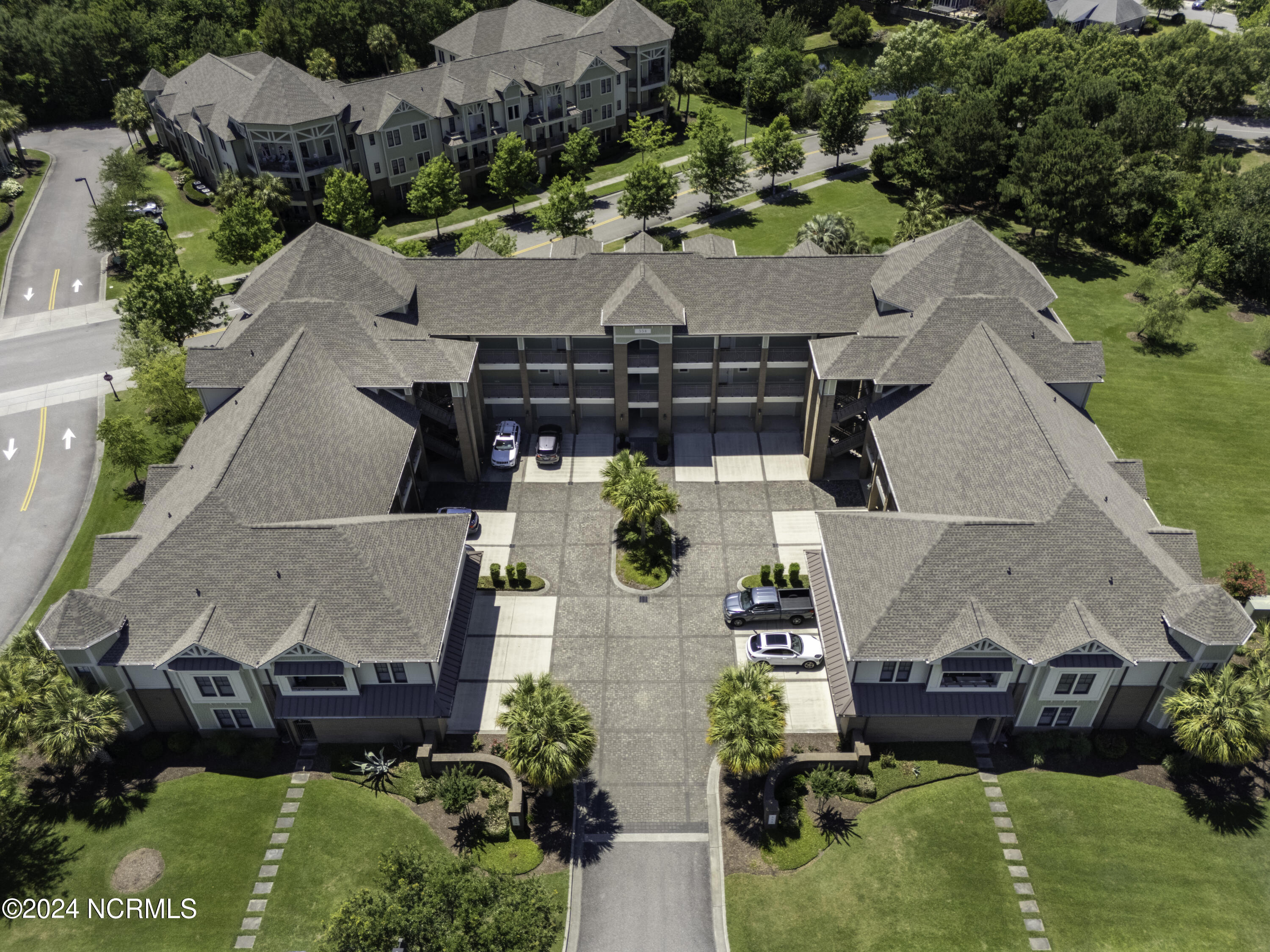 554 Grande Manor Court, 303