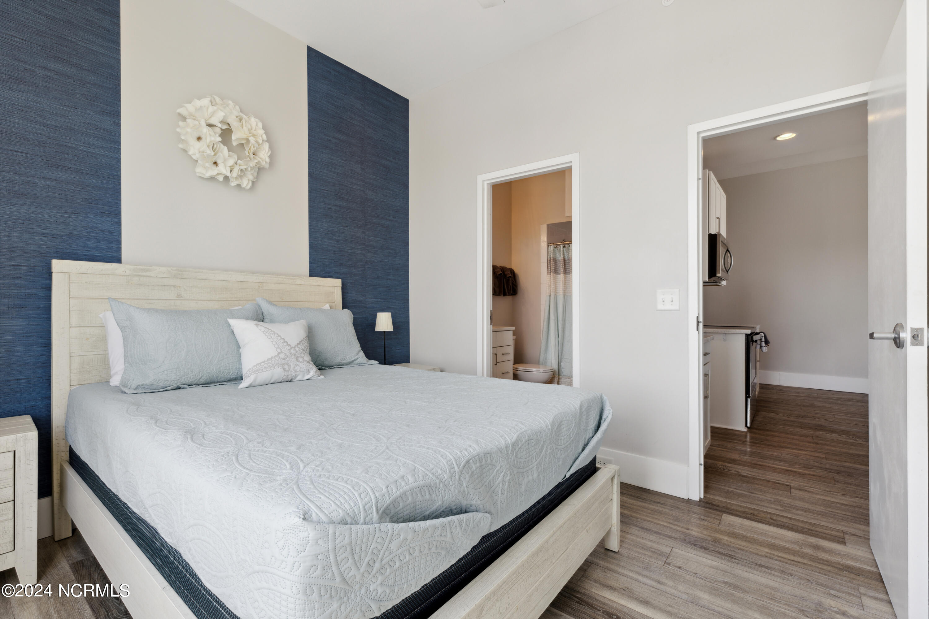 102 Cape Fear Boulevard, 204