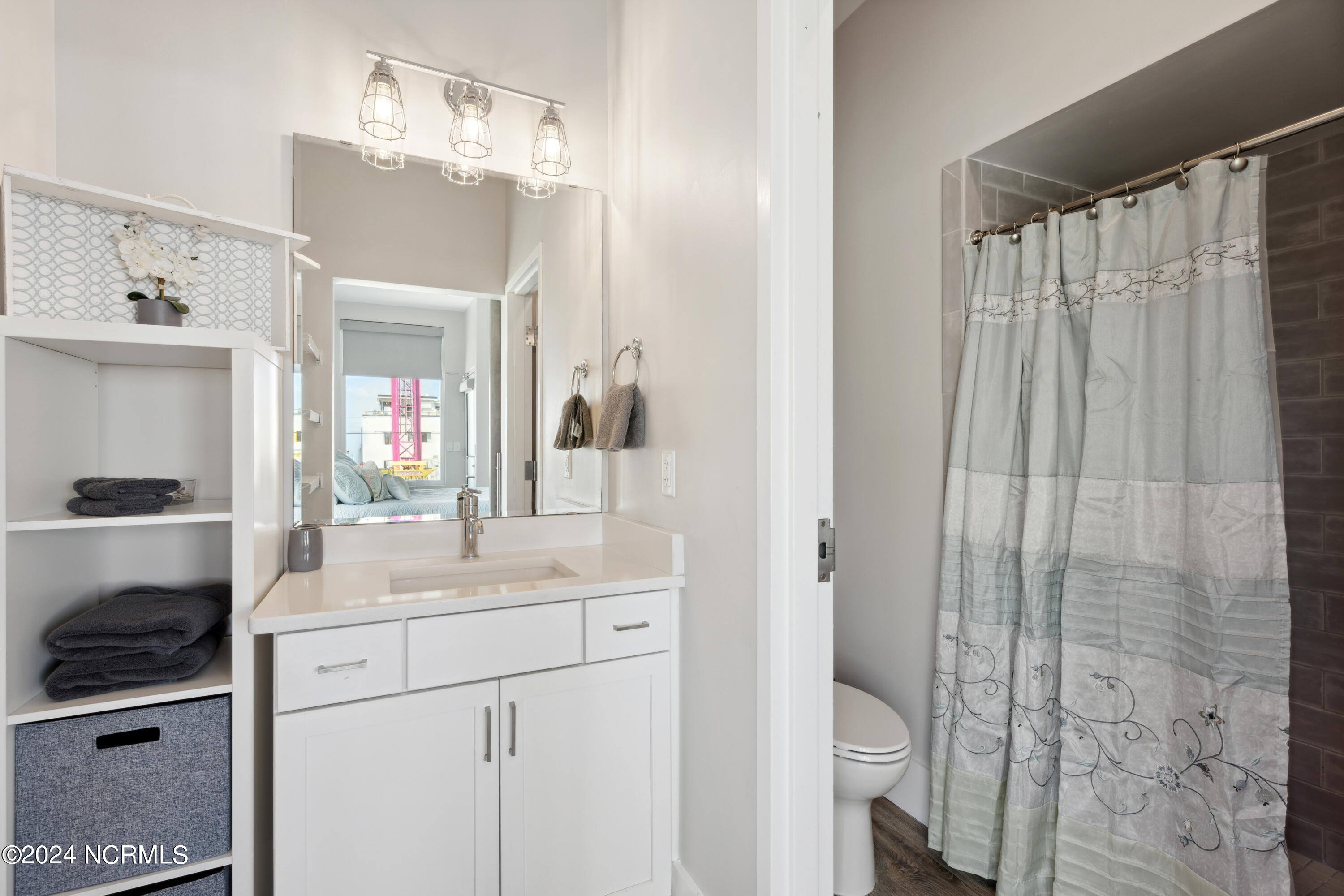 102 Cape Fear Boulevard, 204