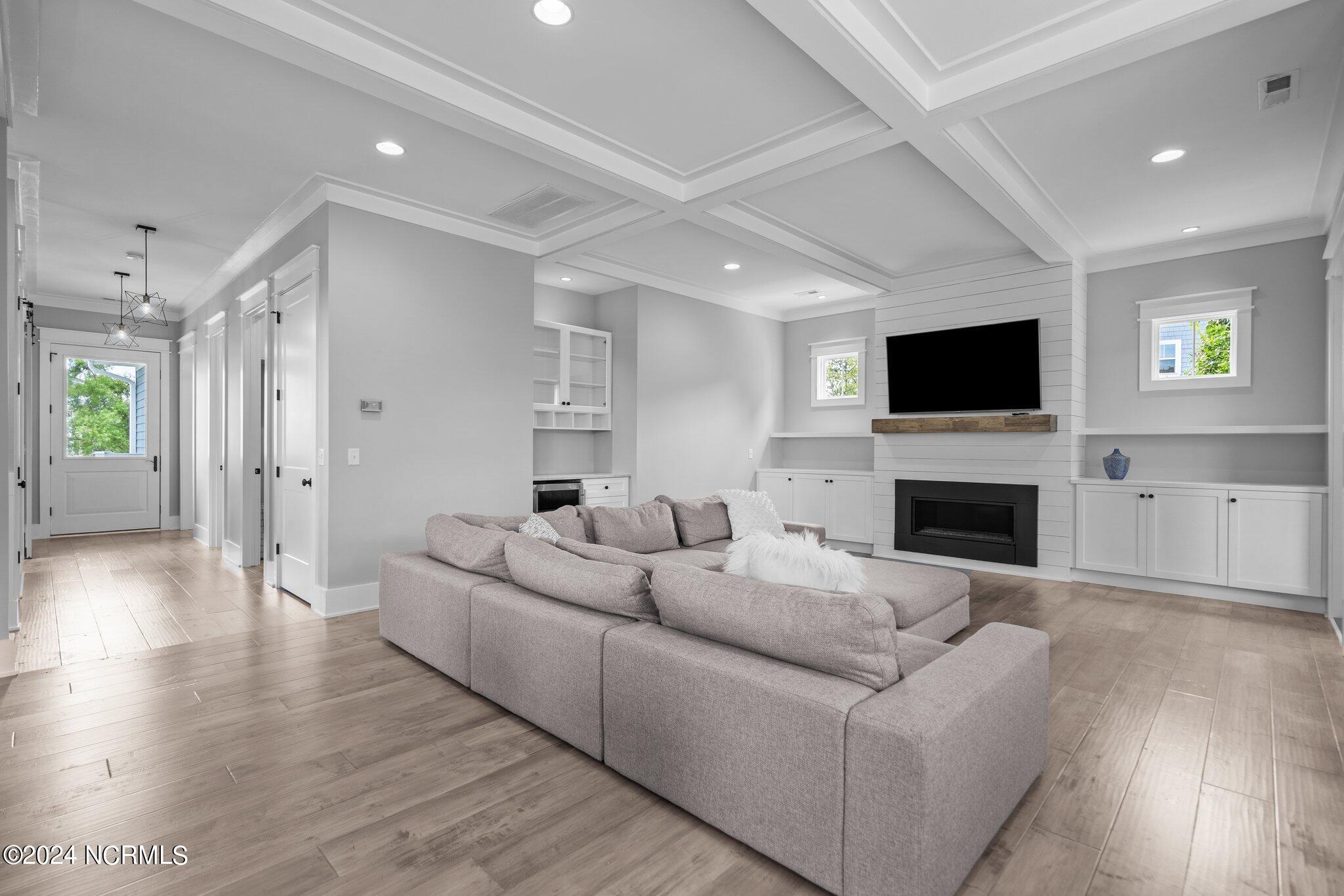 1300 Tidalwalk Drive