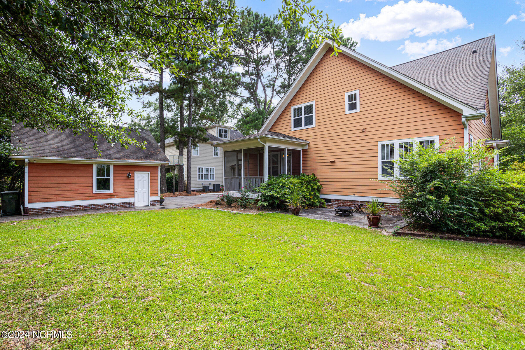 8914 Breadon Court