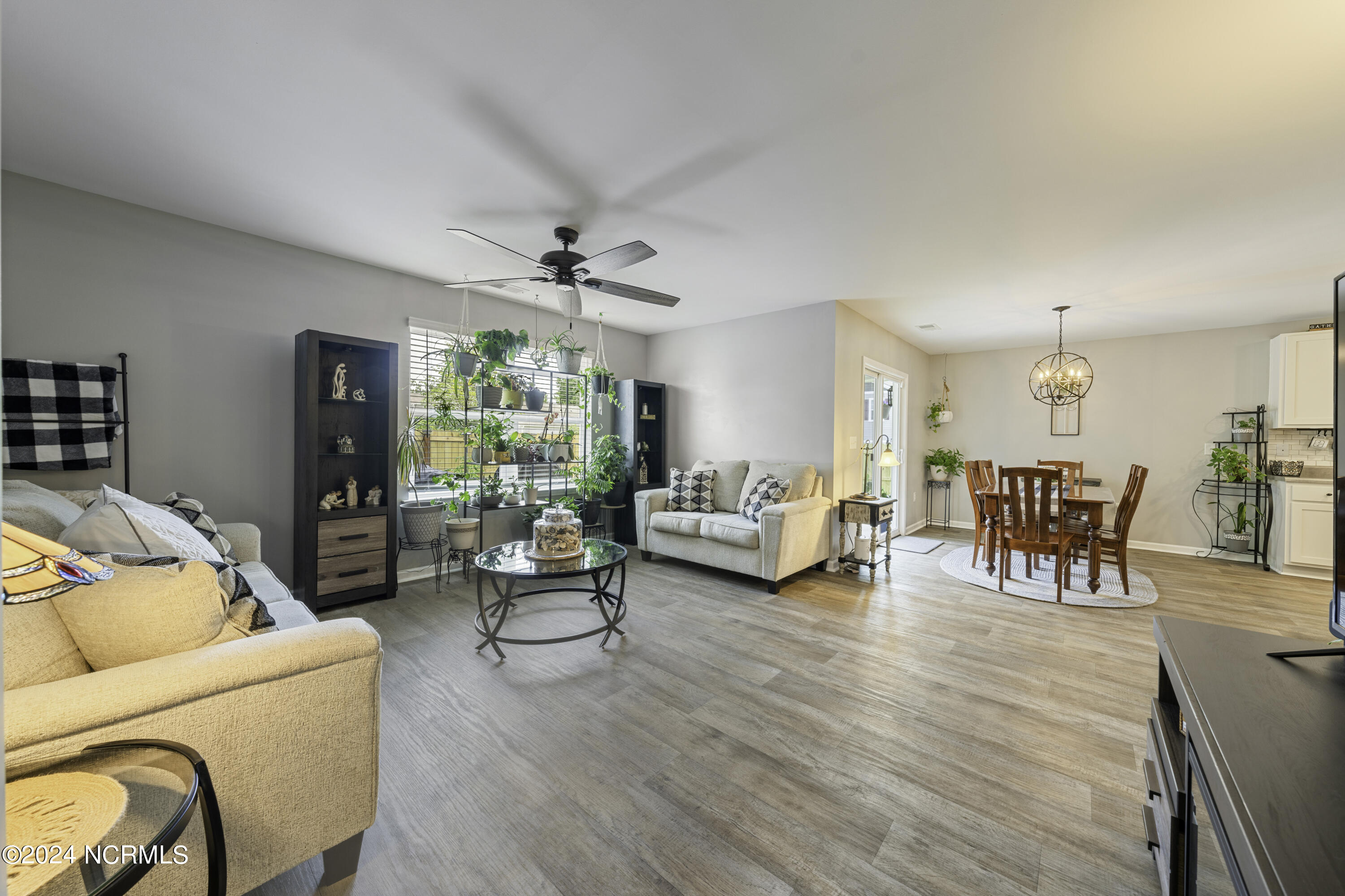 8102 Thatcher Lane NE