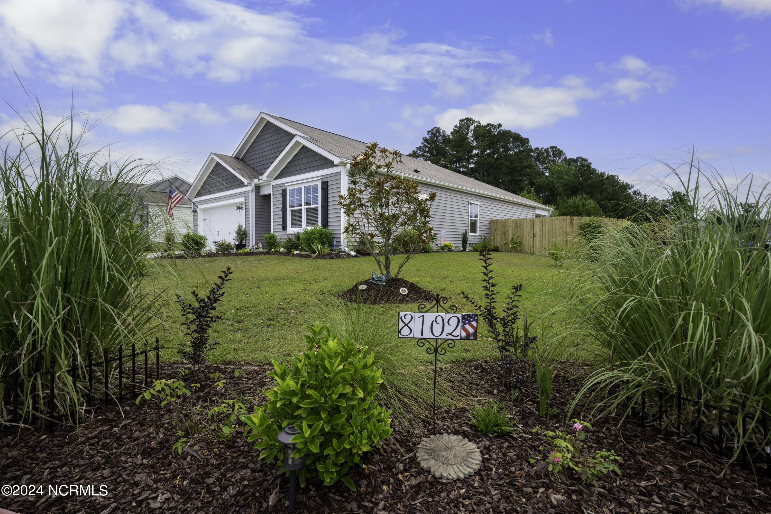 8102 Thatcher Lane NE