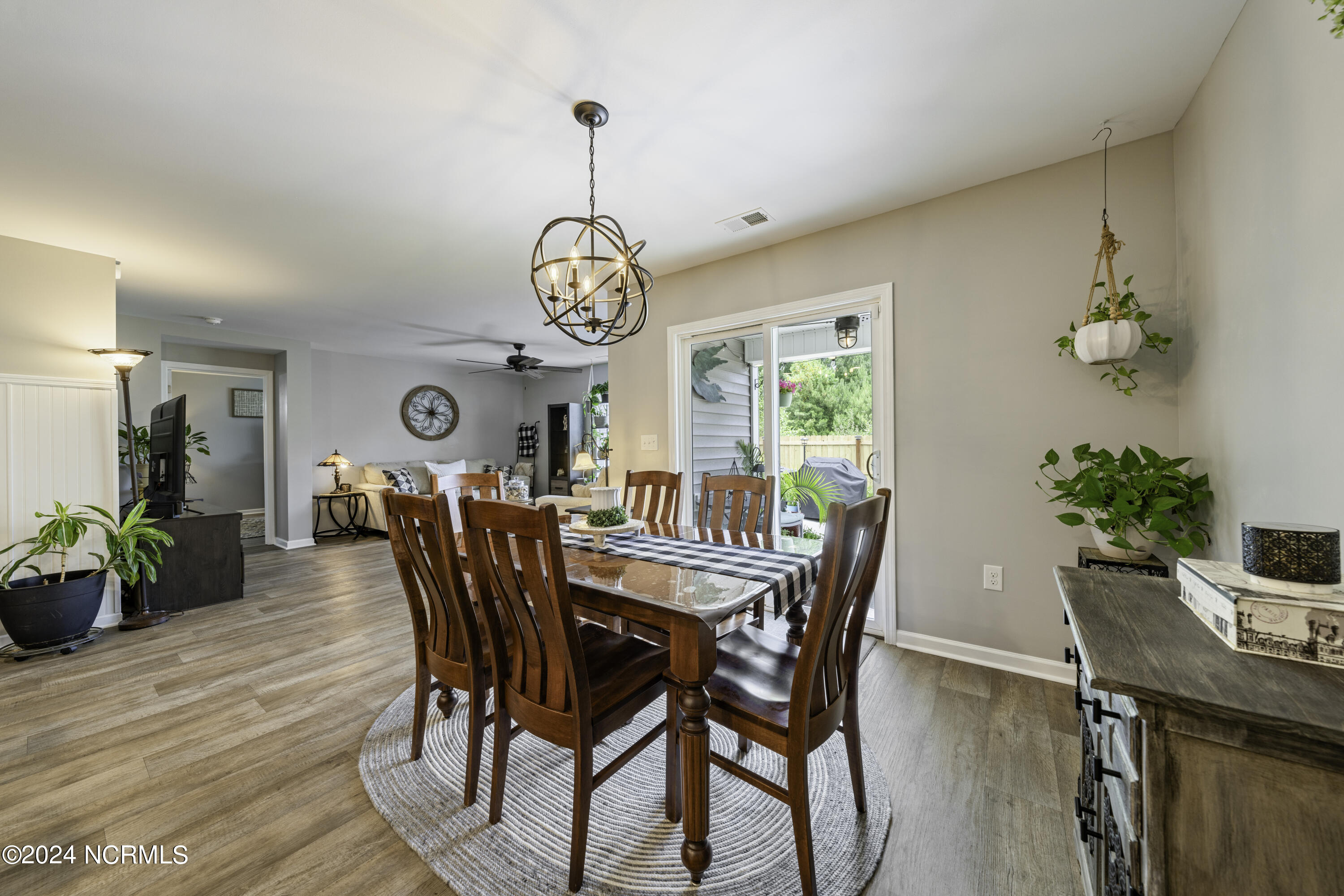 8102 Thatcher Lane NE