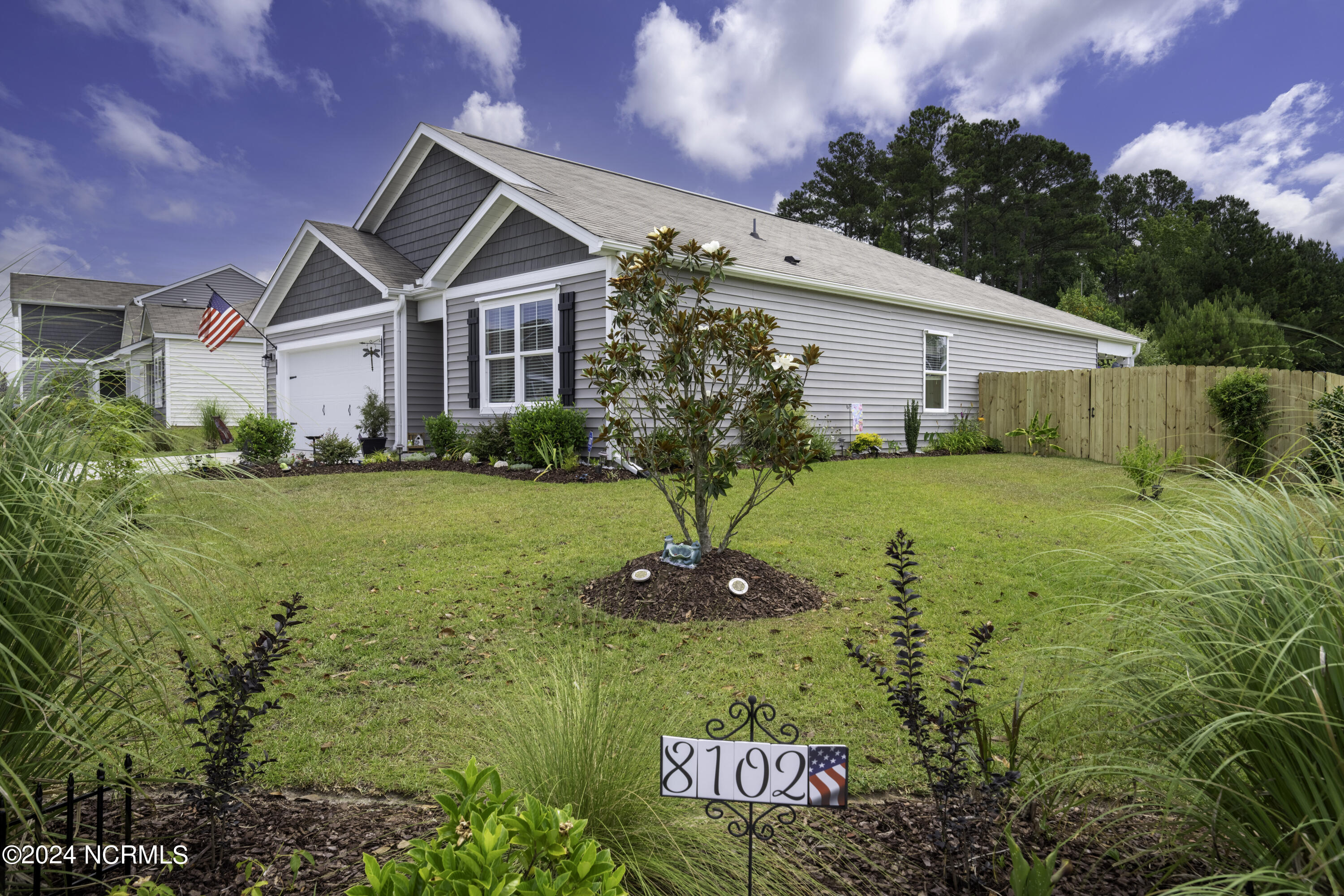 8102 Thatcher Lane NE