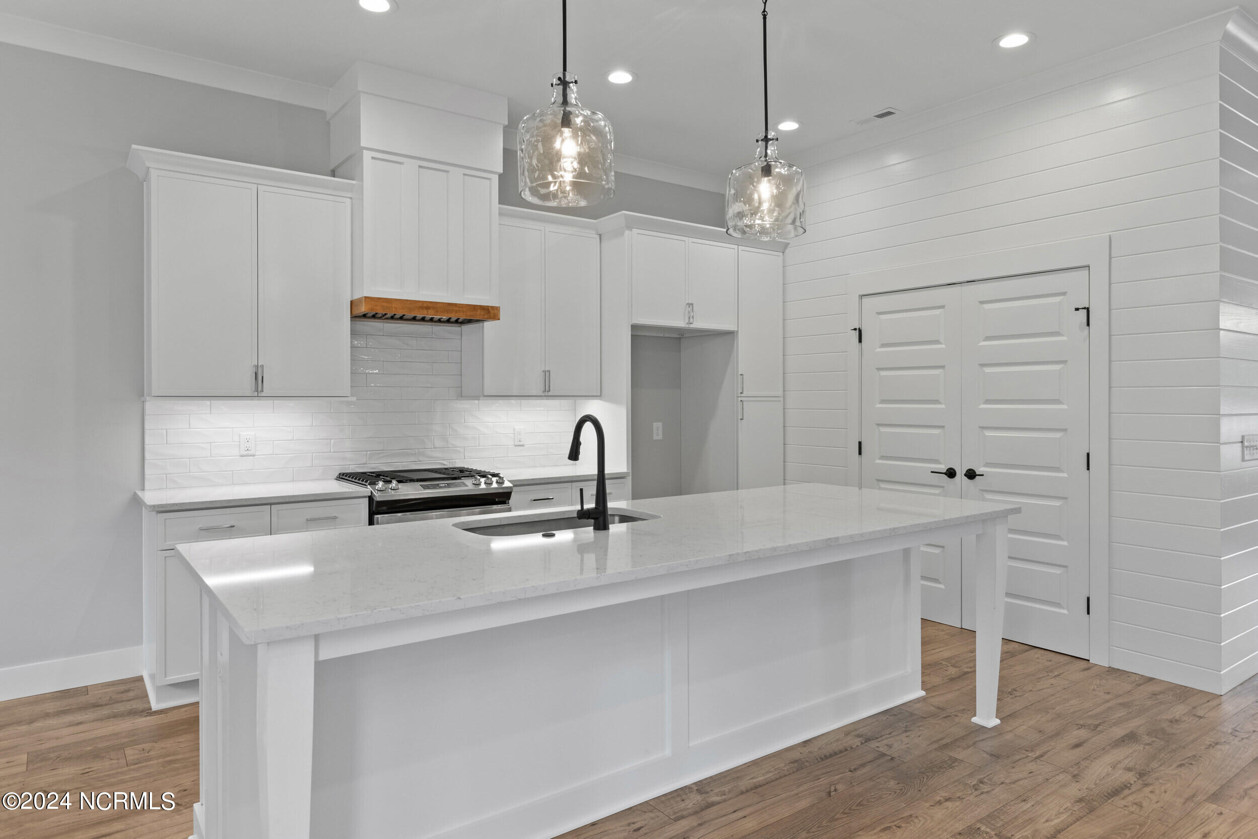 6103 Turtlewood Drive