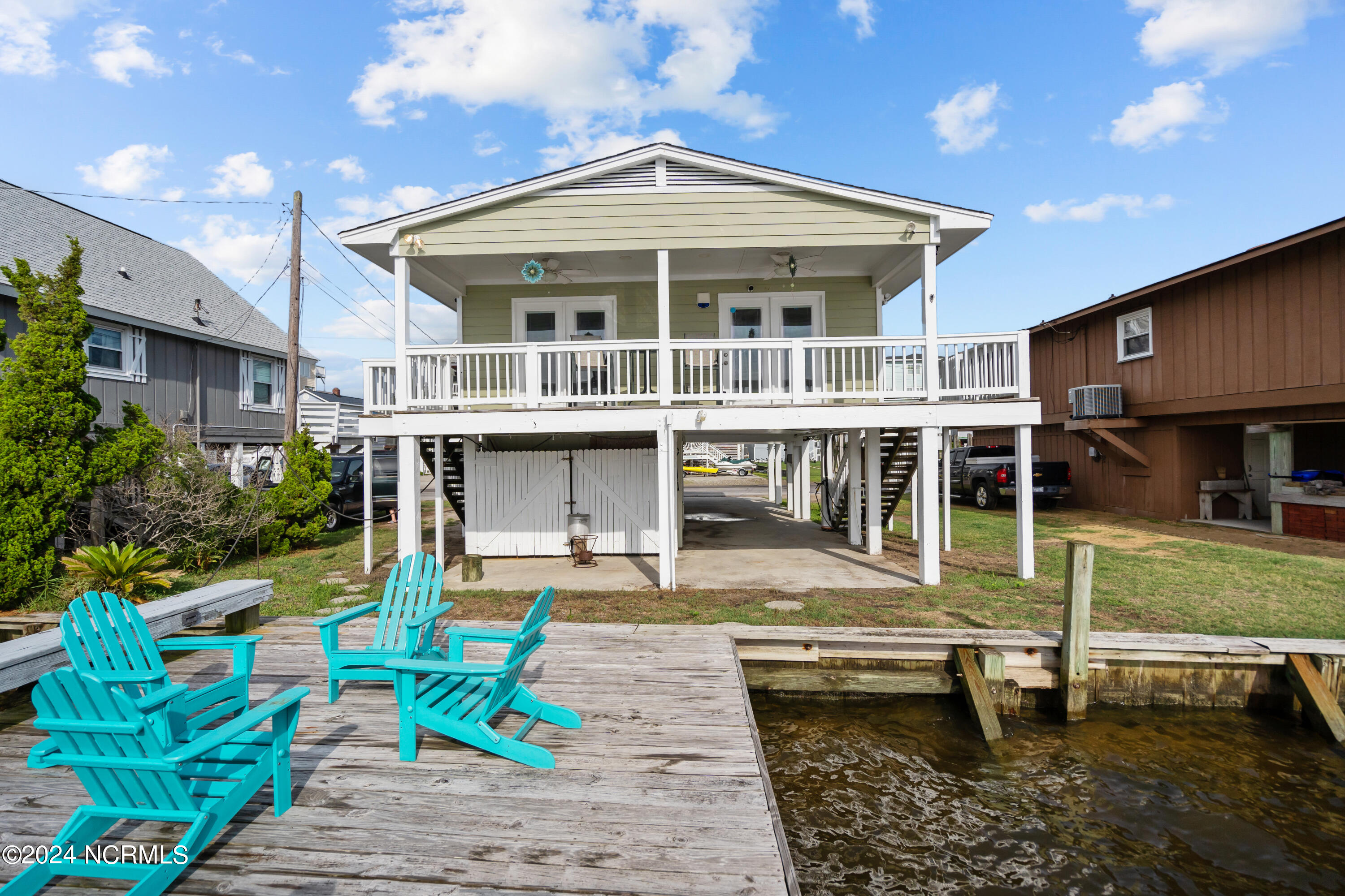 909 Canal Drive