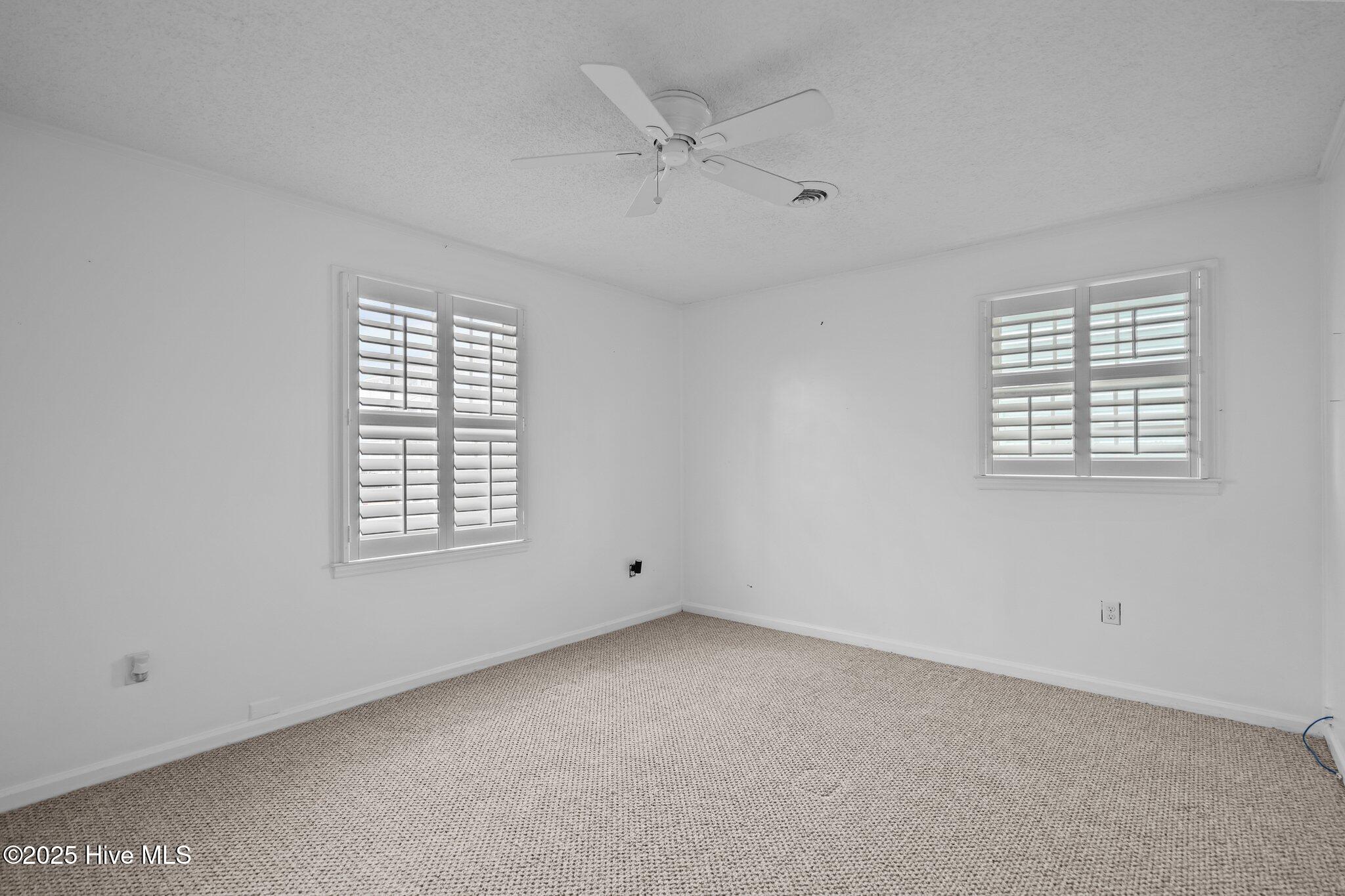 909 Canal Drive