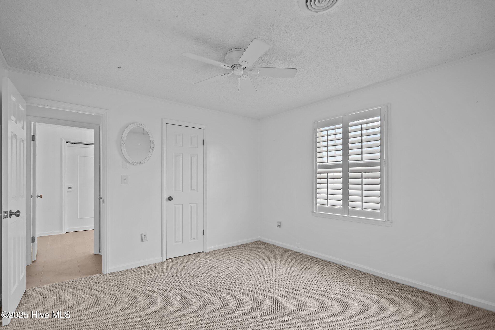 909 Canal Drive