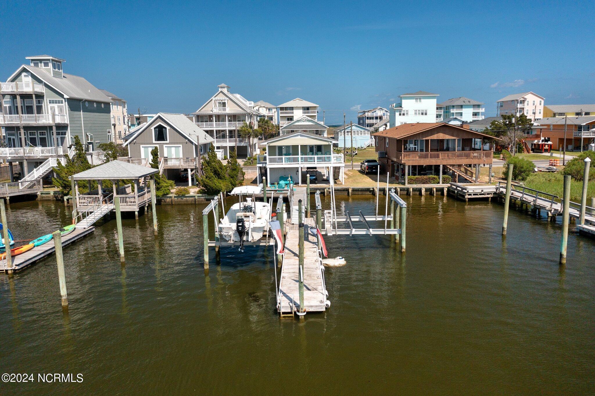 909 Canal Drive