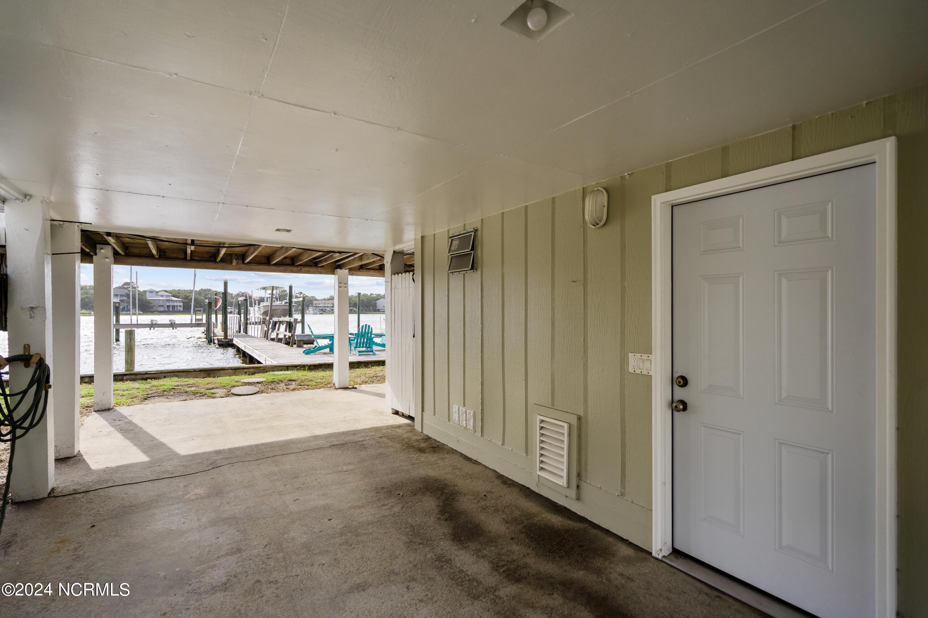 909 Canal Drive