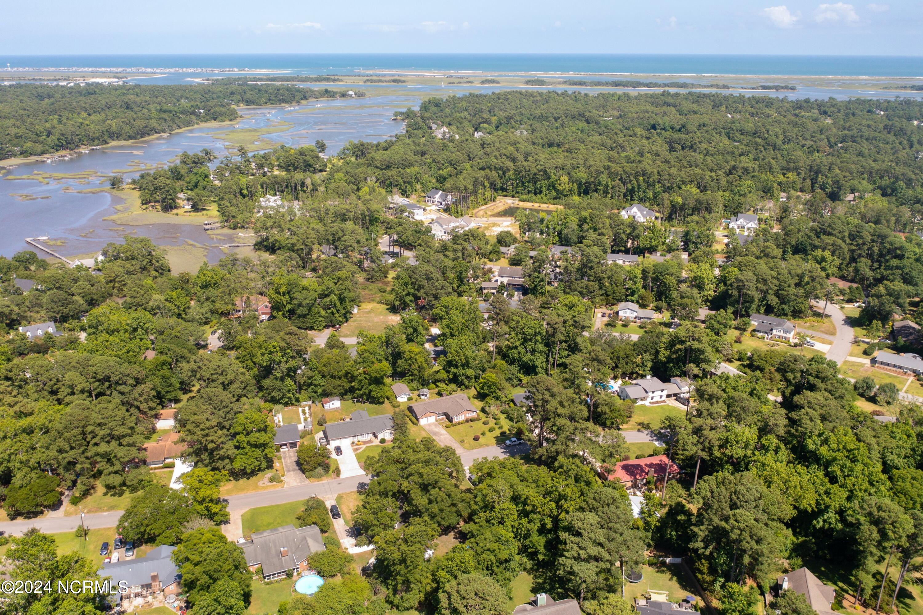 214 W Blackbeard Road