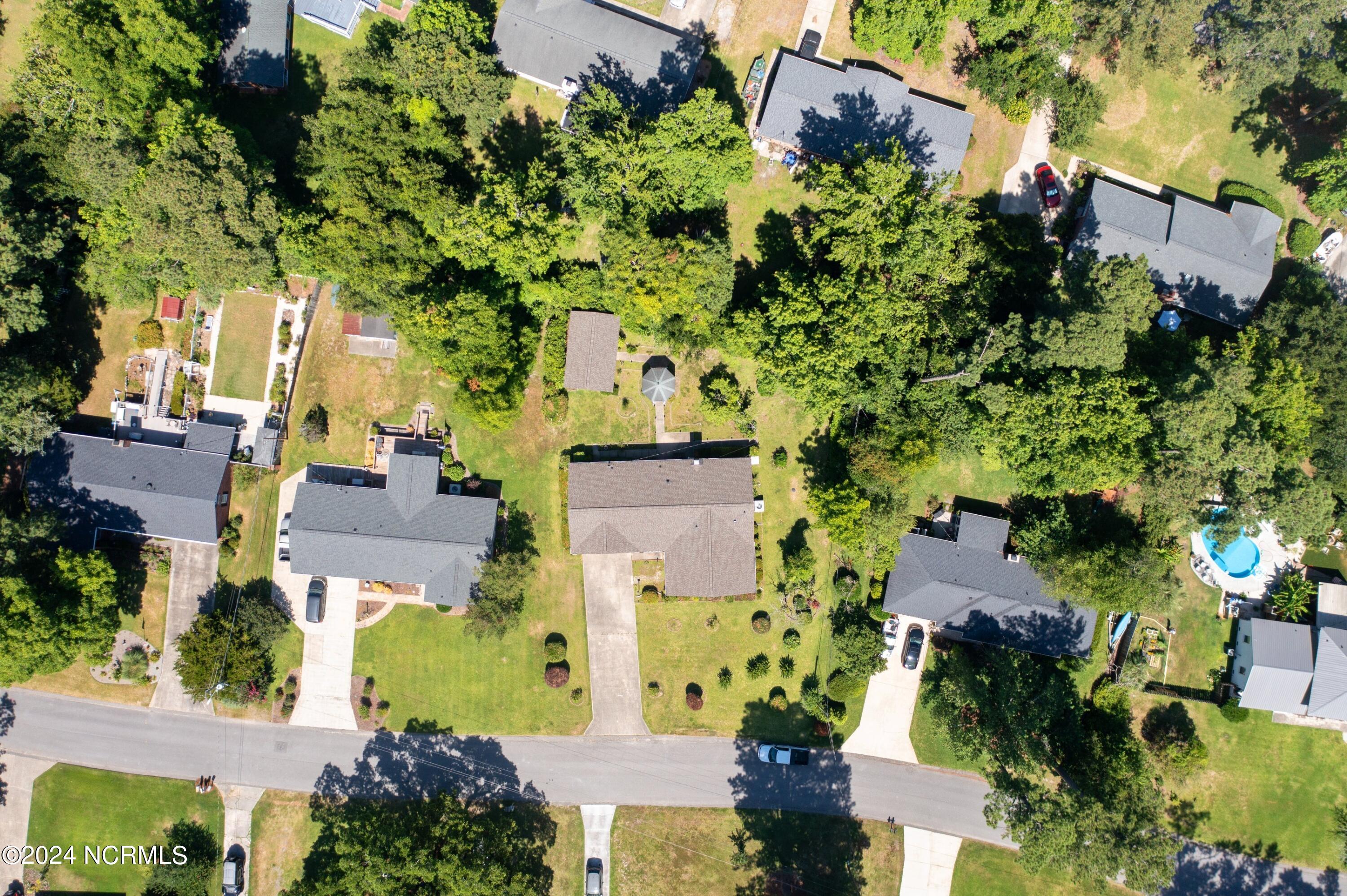 214 W Blackbeard Road