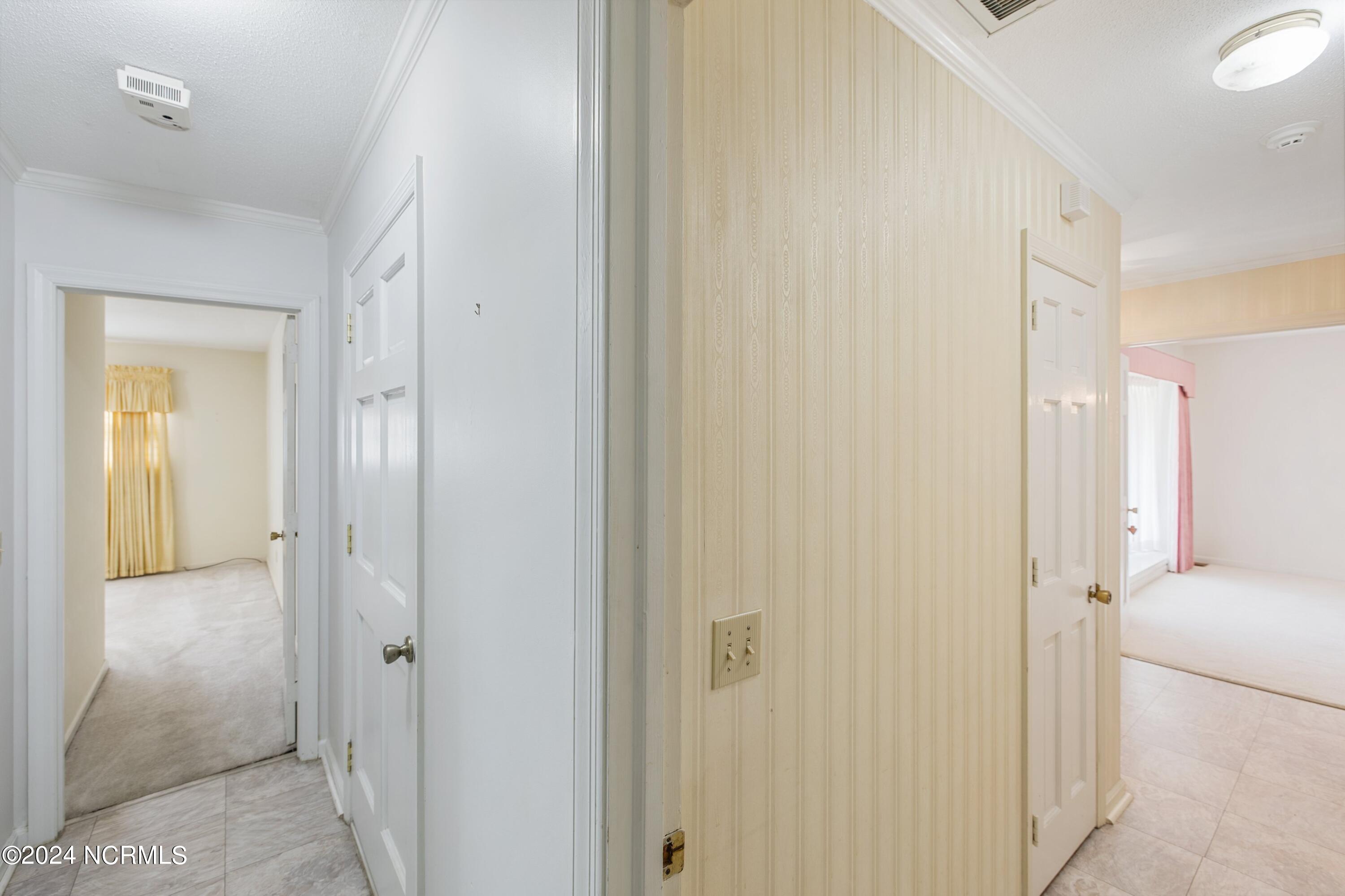 214 W Blackbeard Road