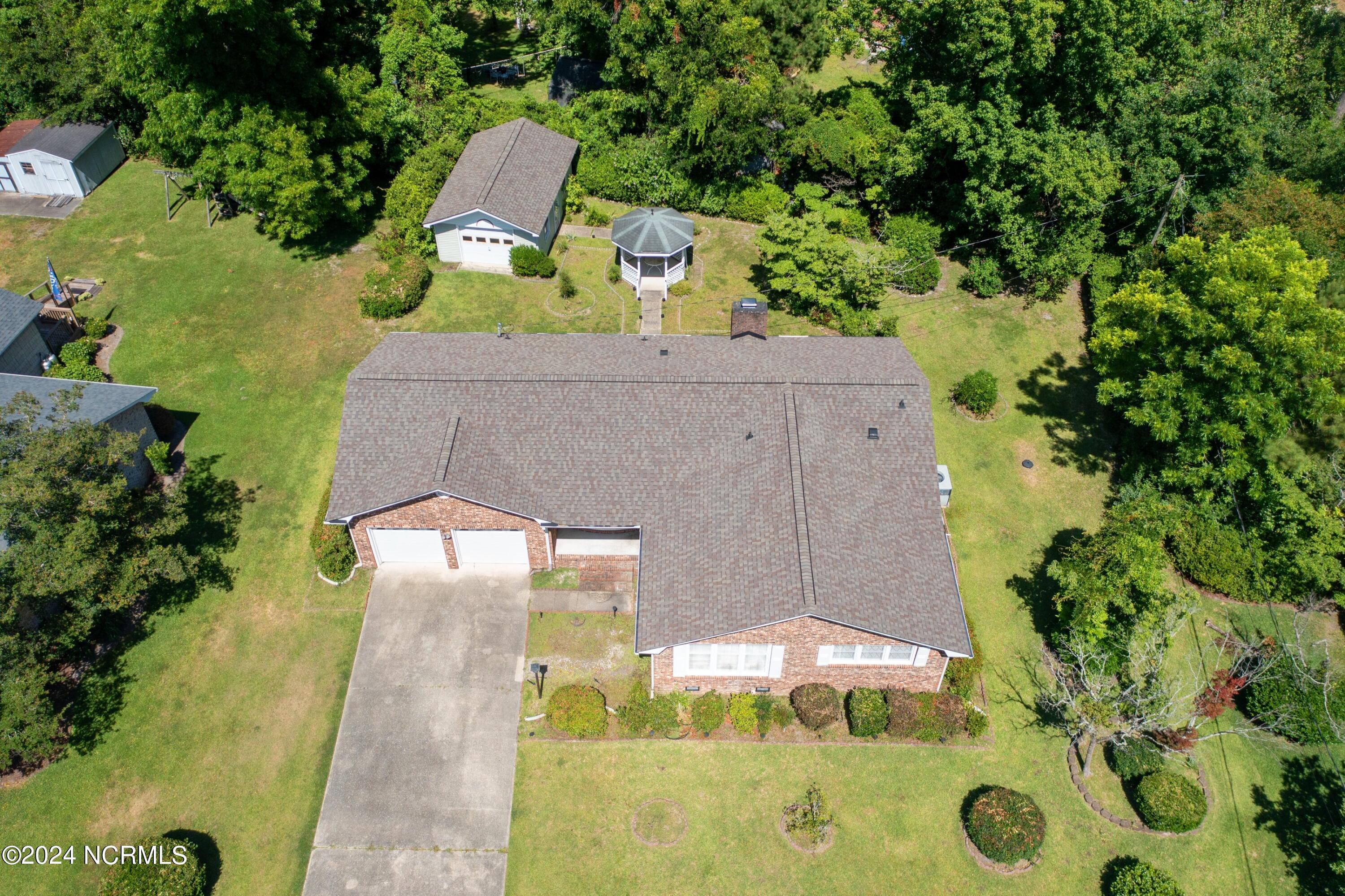 214 W Blackbeard Road