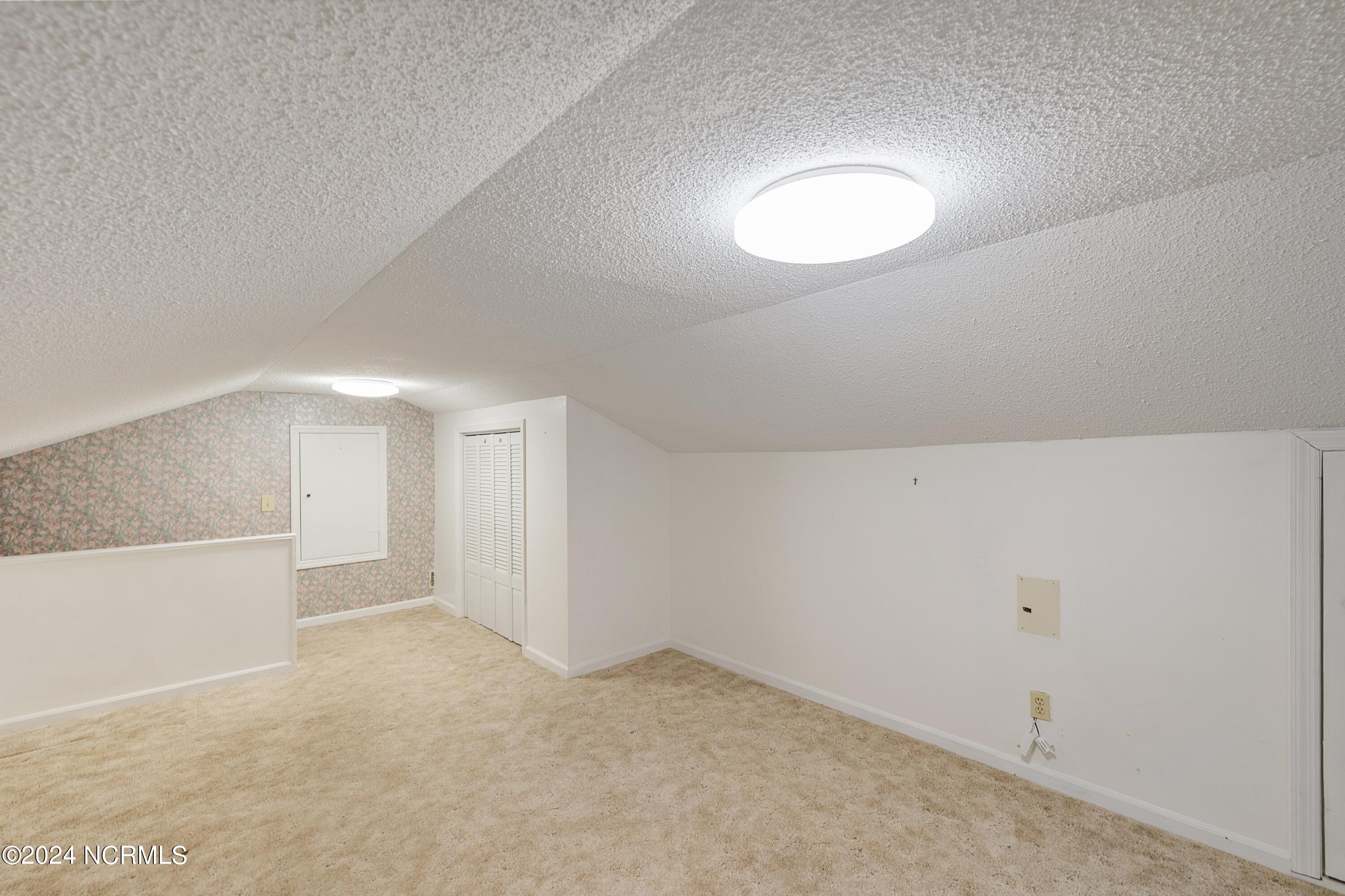 214 W Blackbeard Road