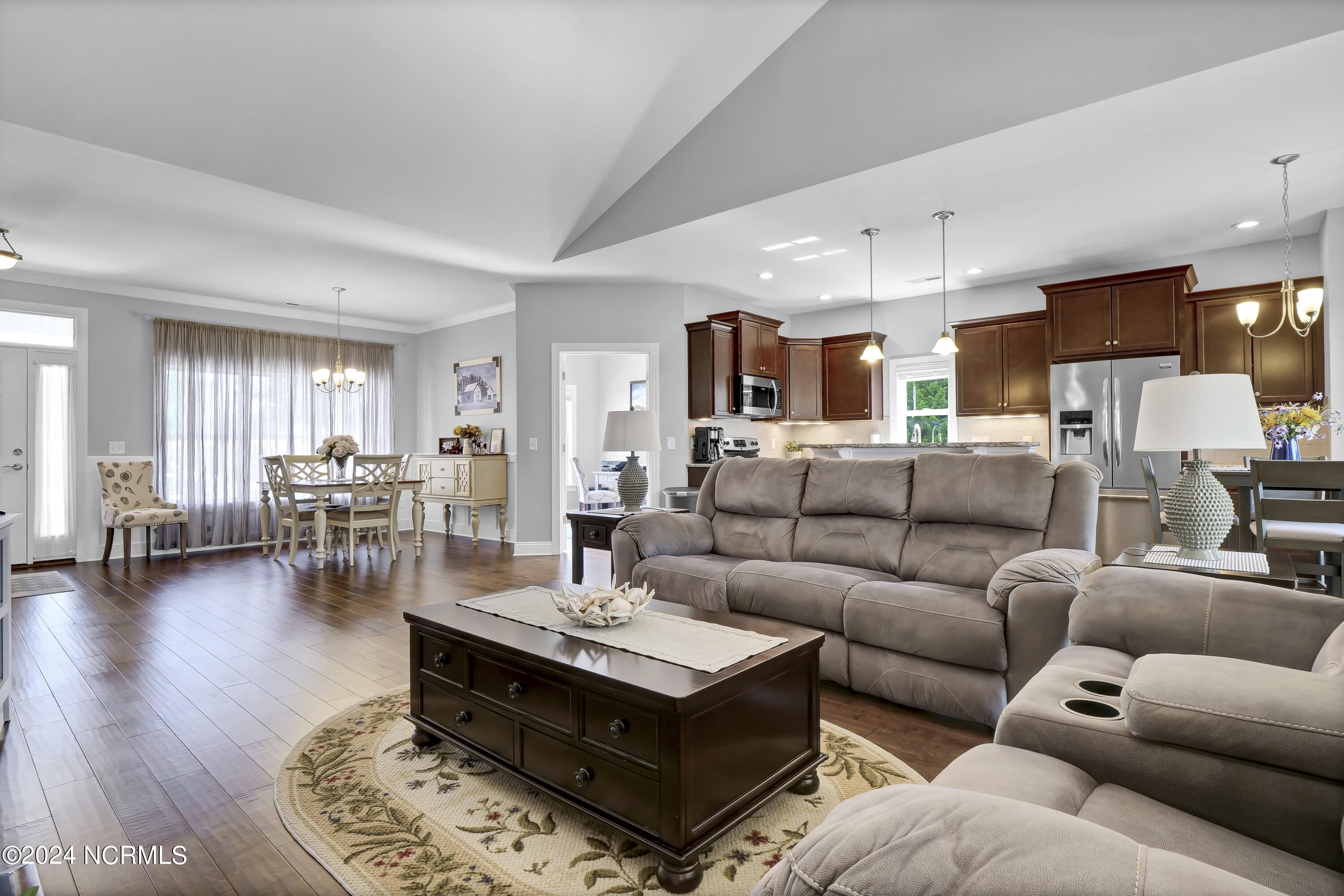 732 The Cape Boulevard