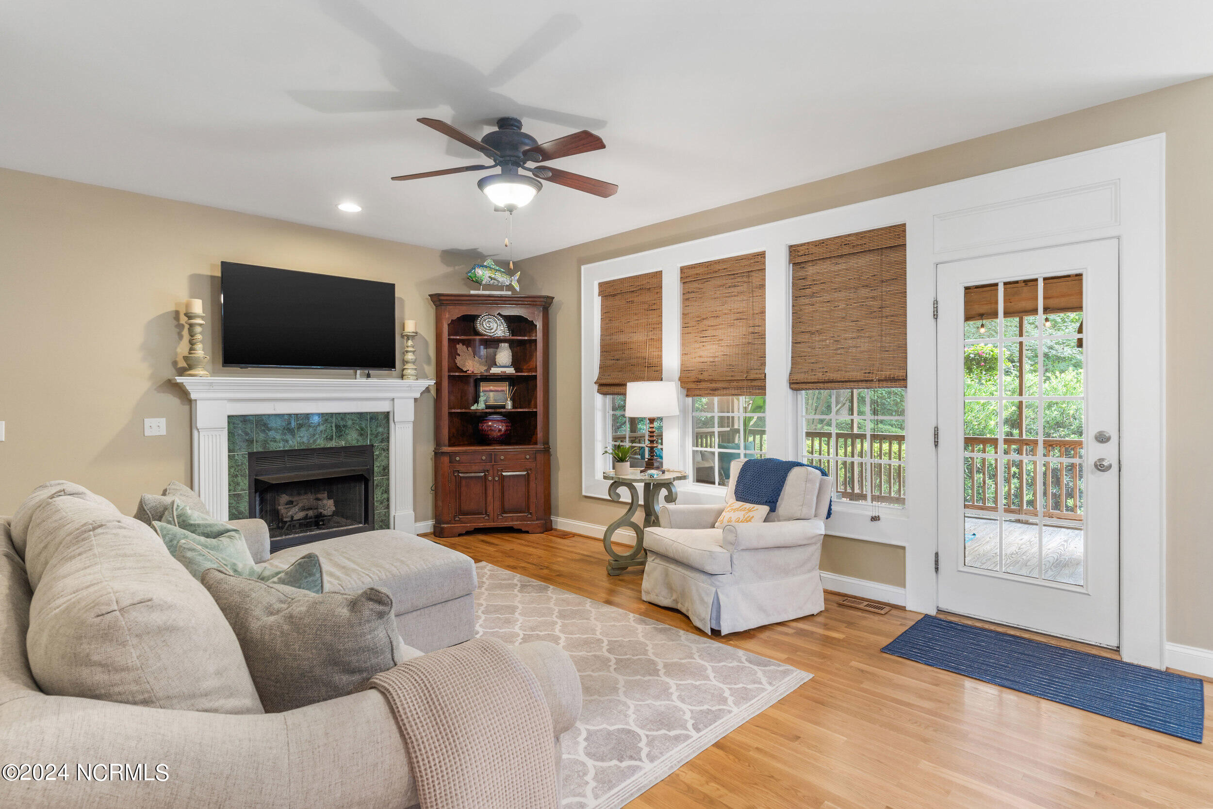 4613 Bentley Drive