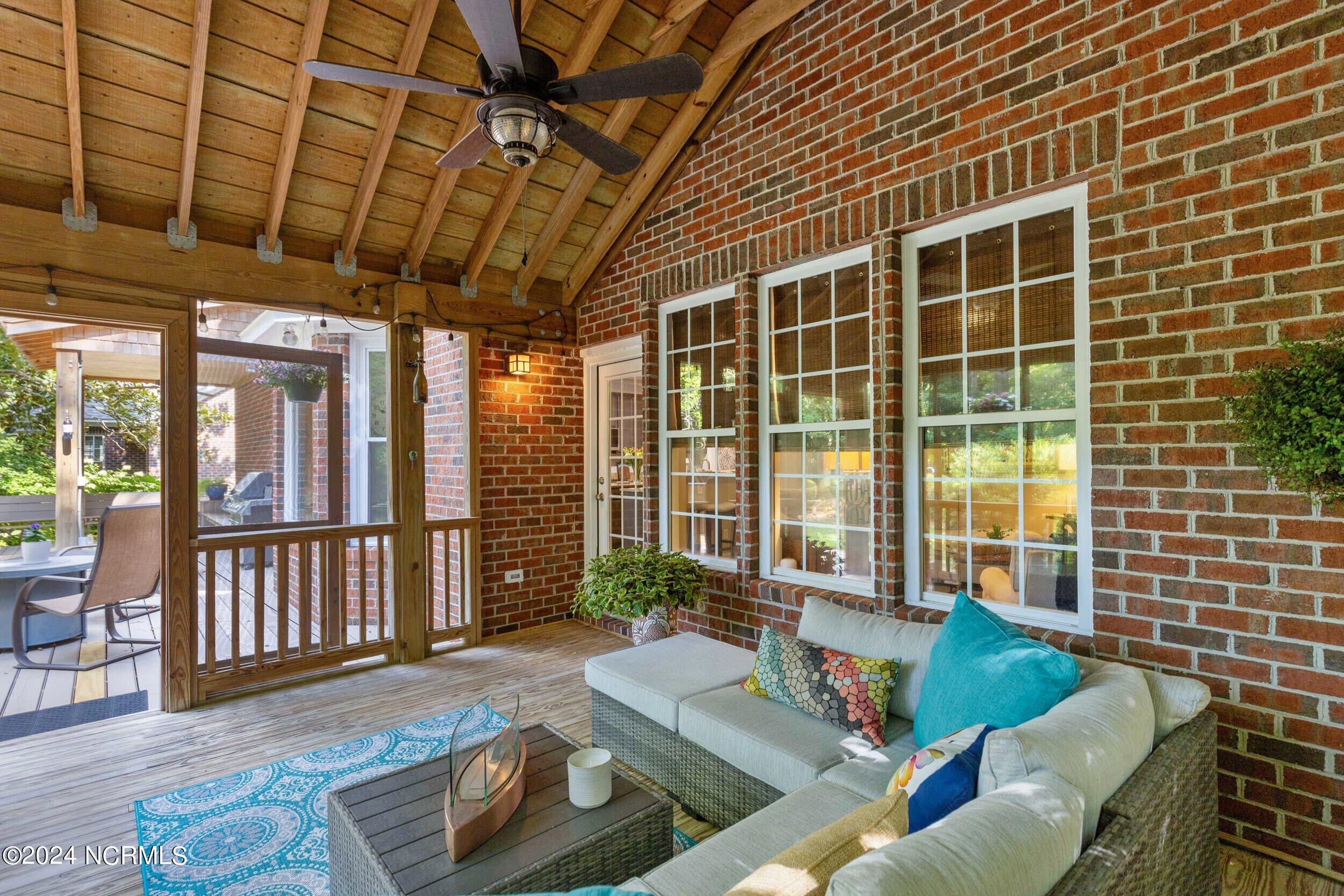 4613 Bentley Drive