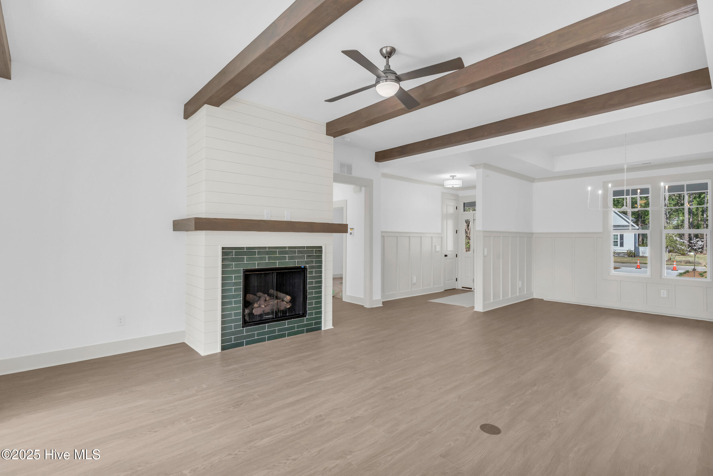 678 Breezewood Drive SE