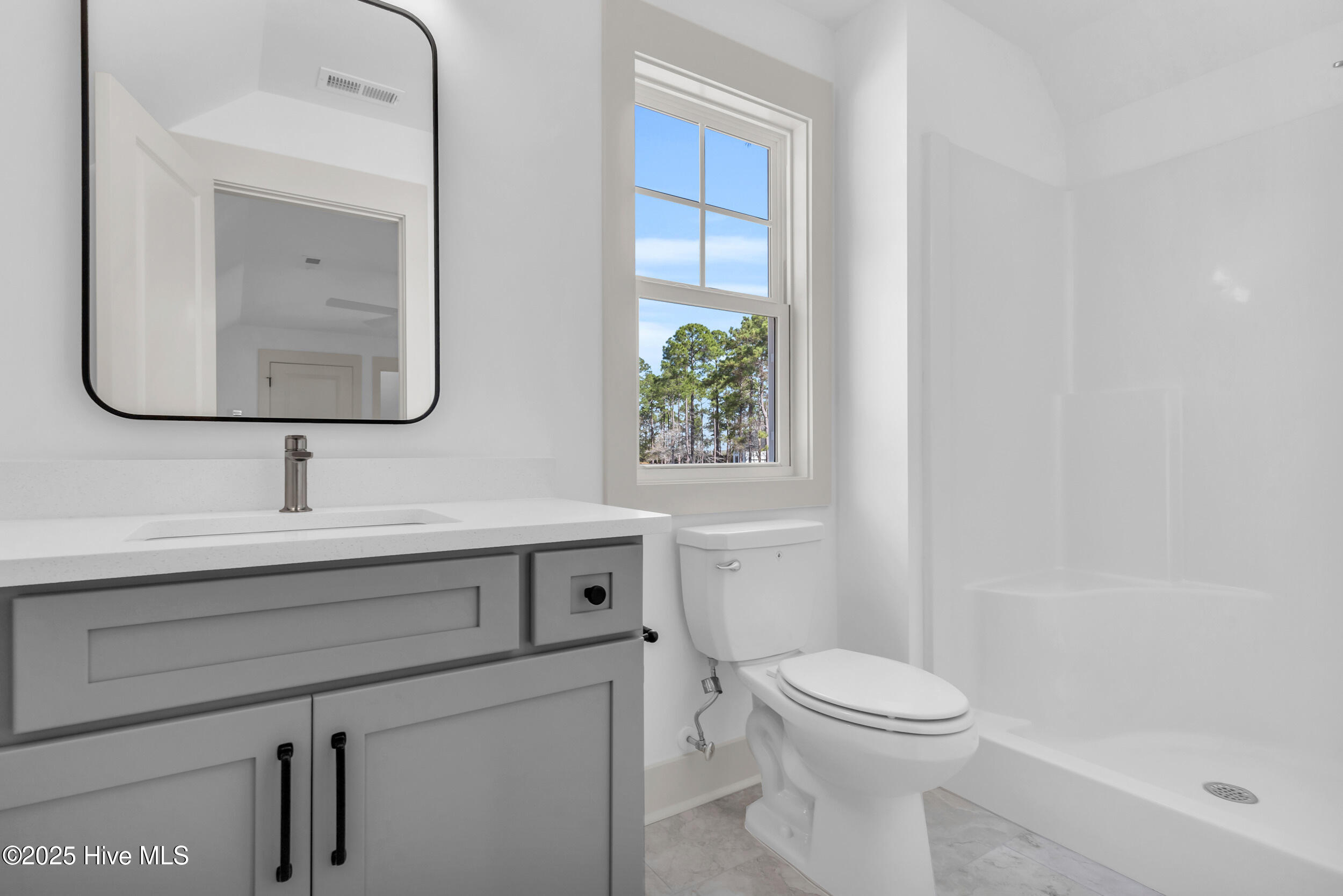 678 Breezewood Drive SE