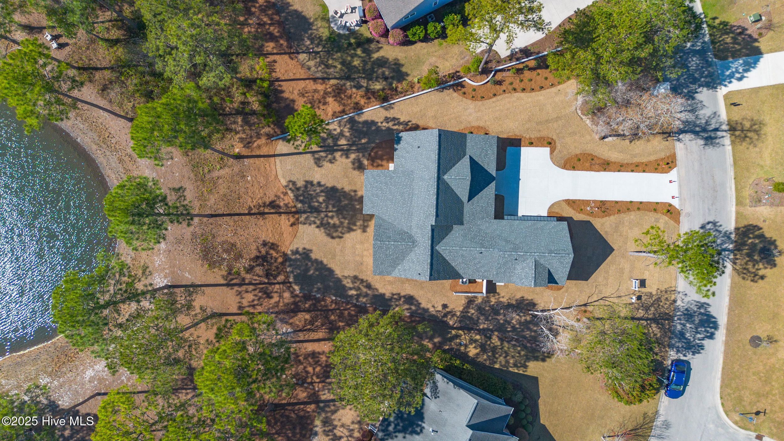 678 Breezewood Drive SE