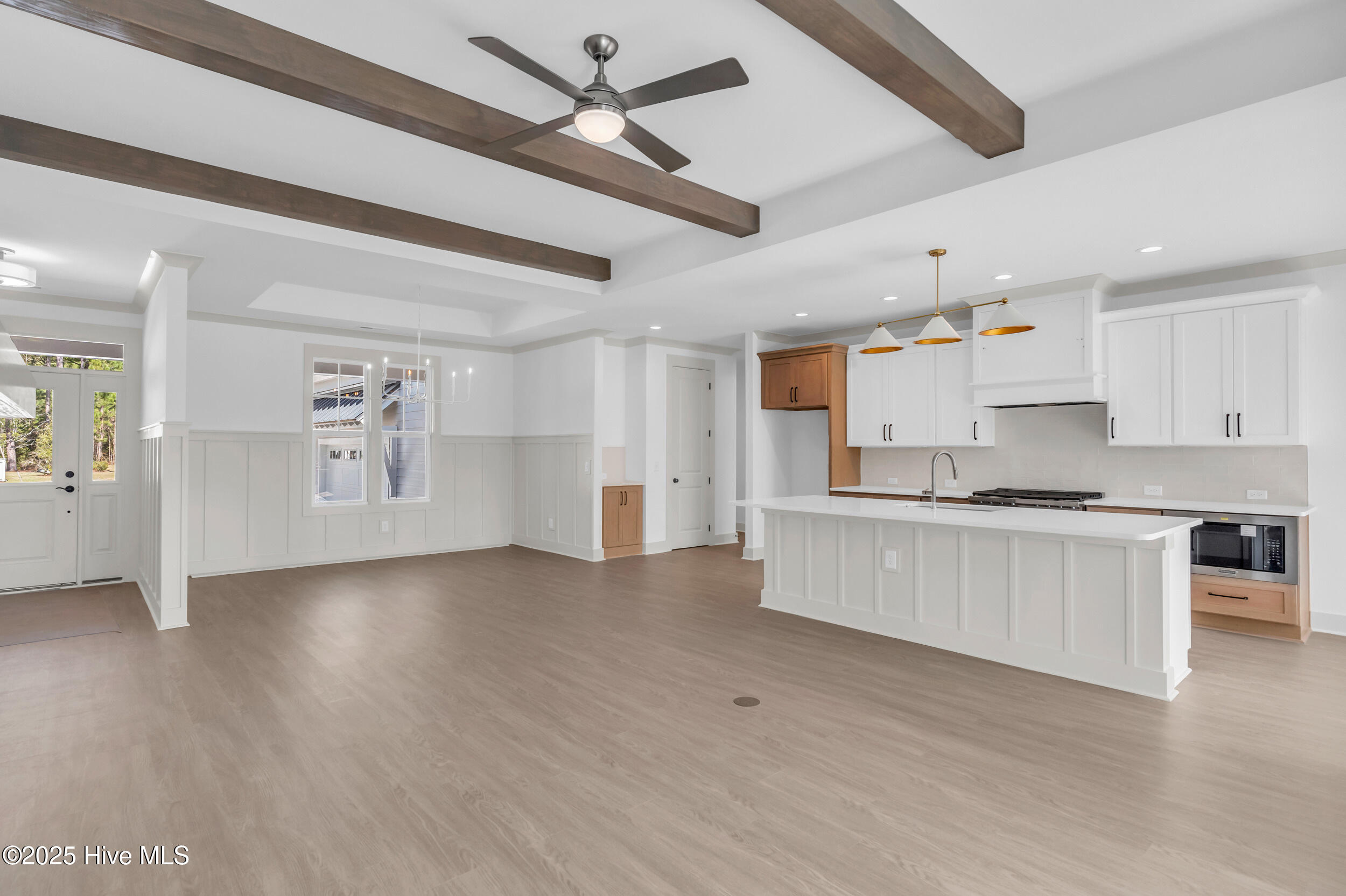 678 Breezewood Drive SE