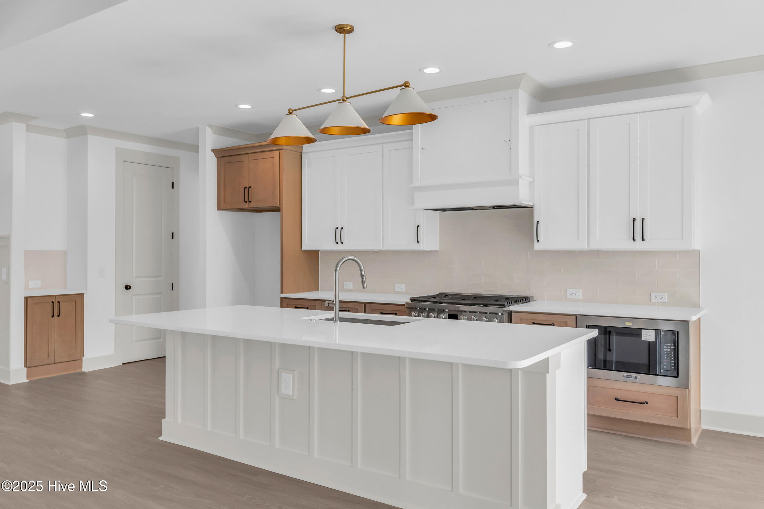 678 Breezewood Drive SE