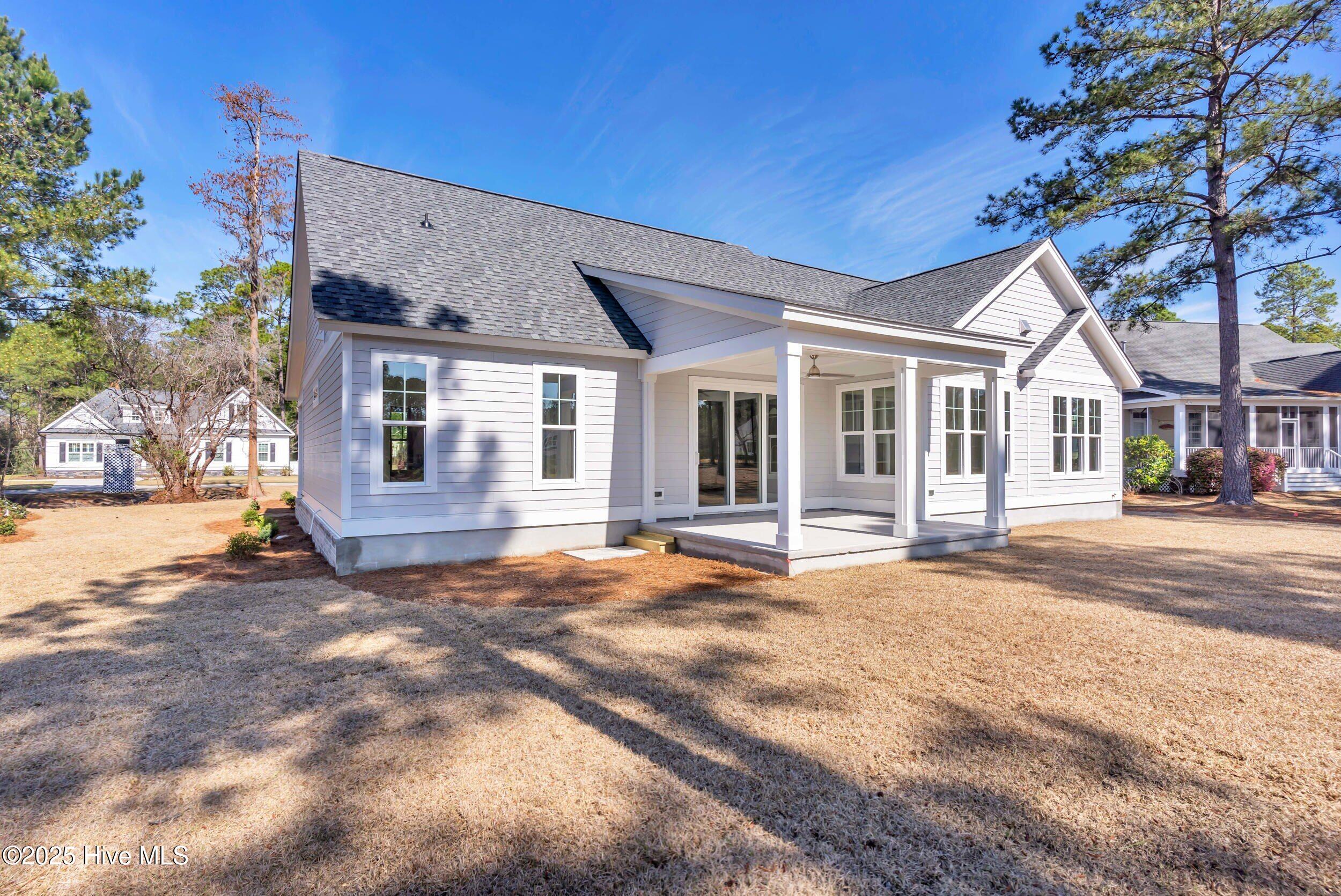 678 Breezewood Drive SE