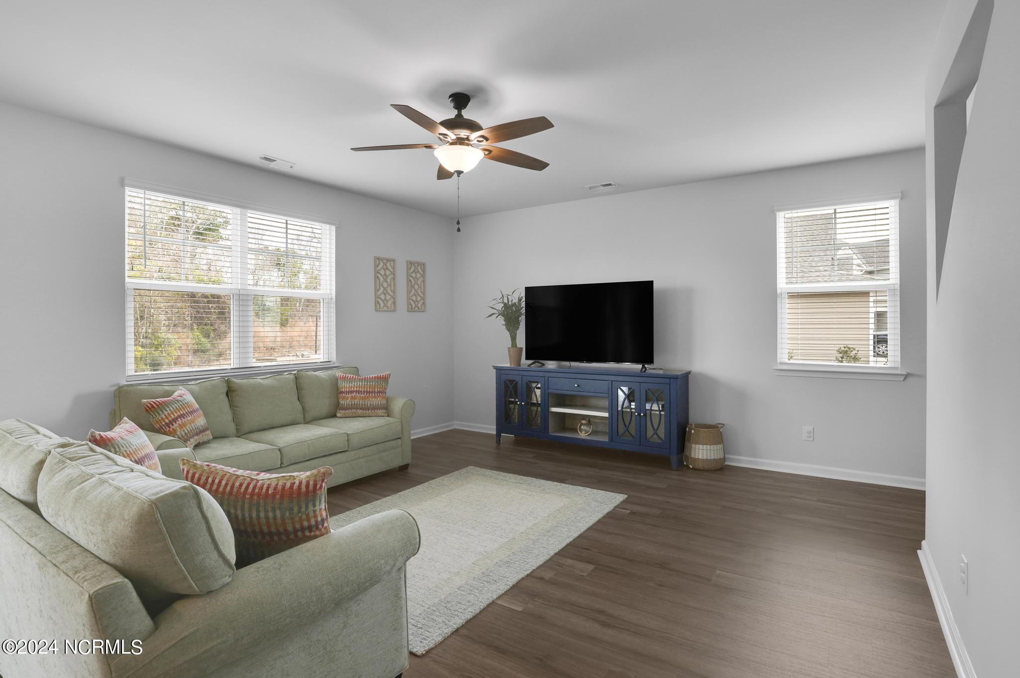 216 Avocet Way