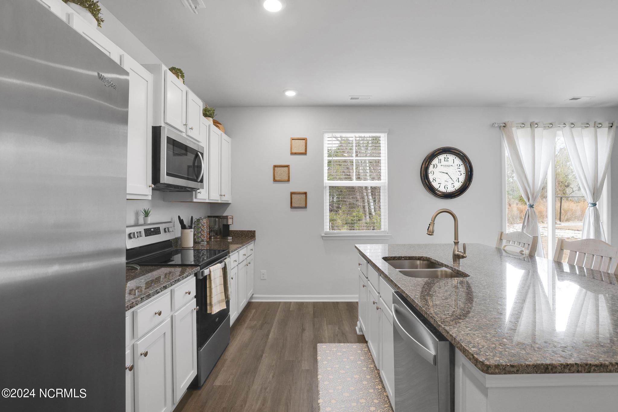 216 Avocet Way