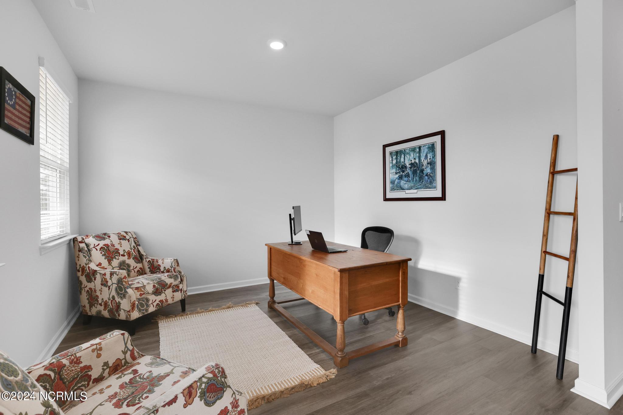 216 Avocet Way