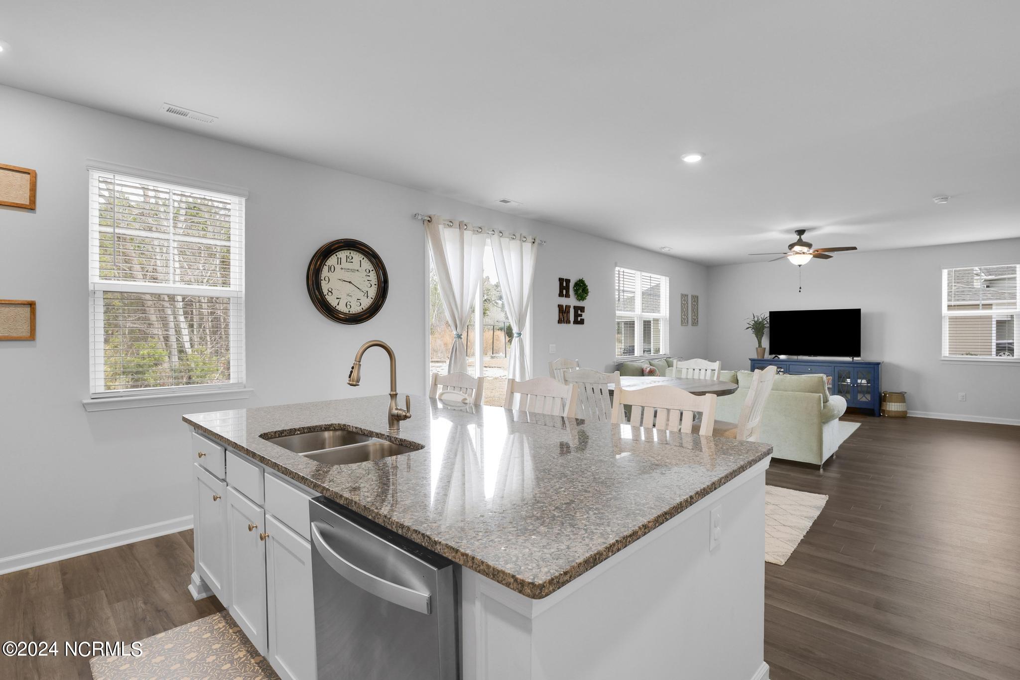 216 Avocet Way