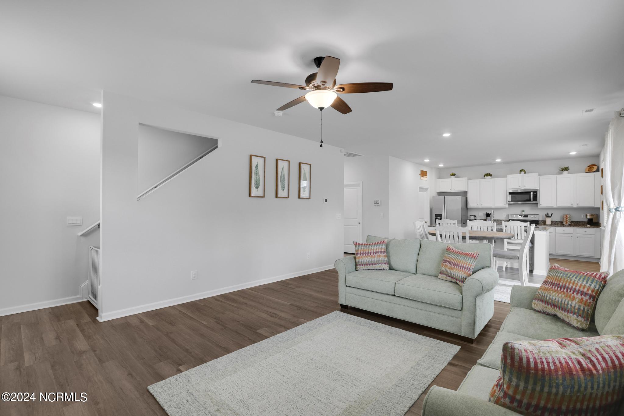 216 Avocet Way