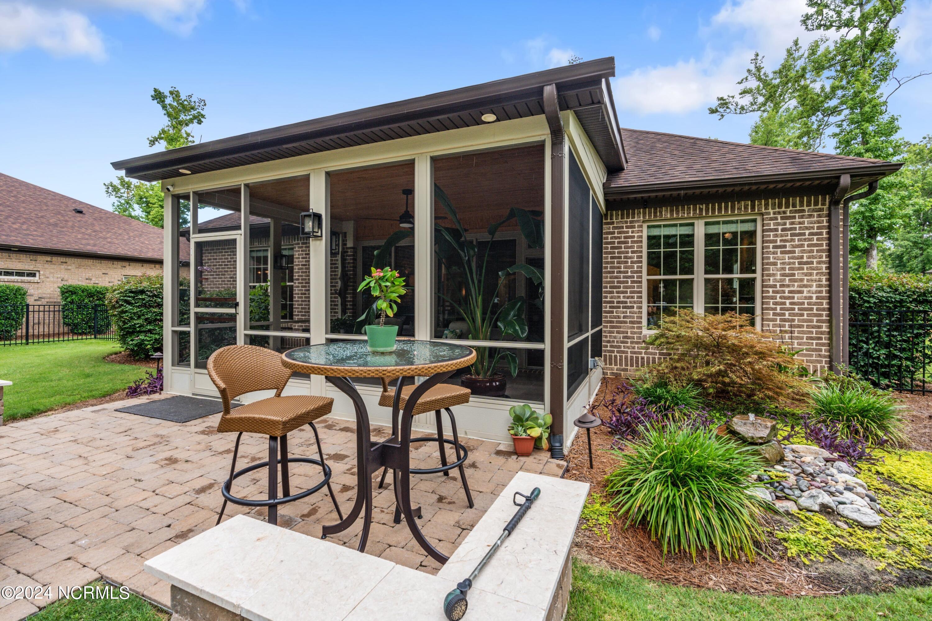 405 Jenoa Drive
