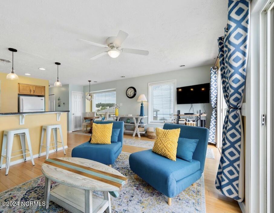 501 Pelican Court