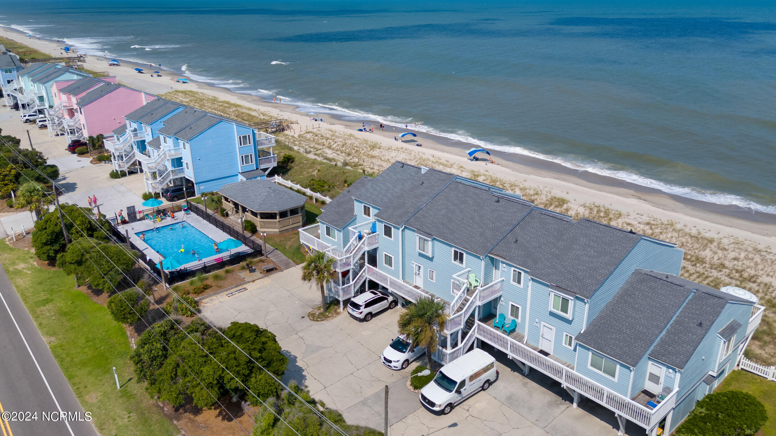 501 Pelican Court