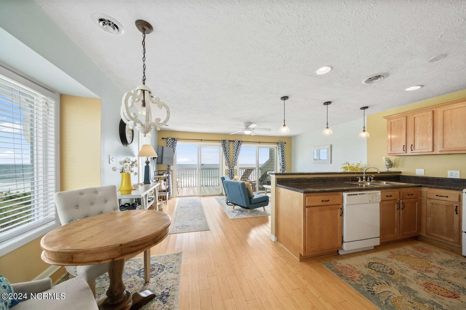 501 Pelican Court