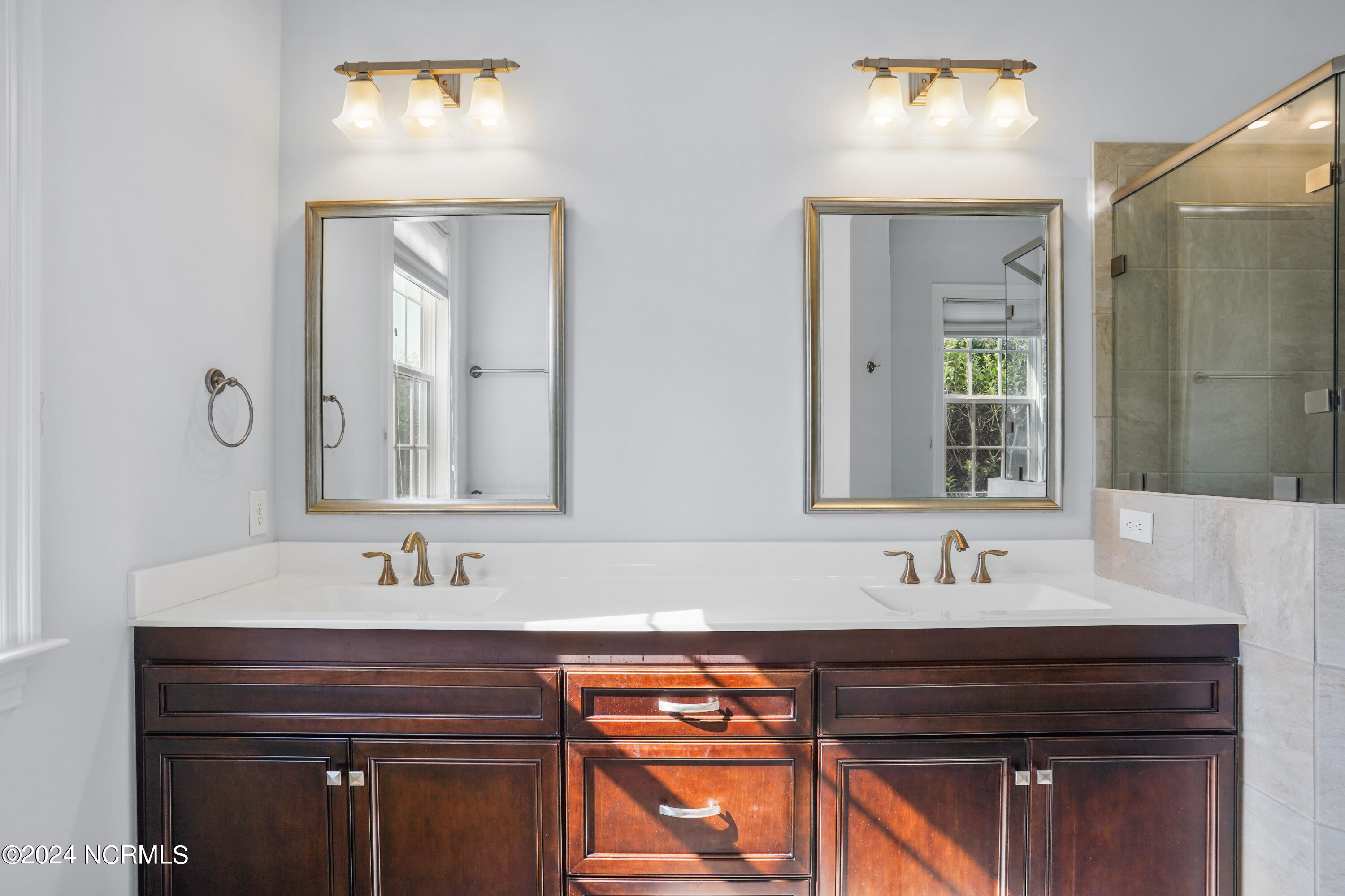 5500 Andrews Reach Loop